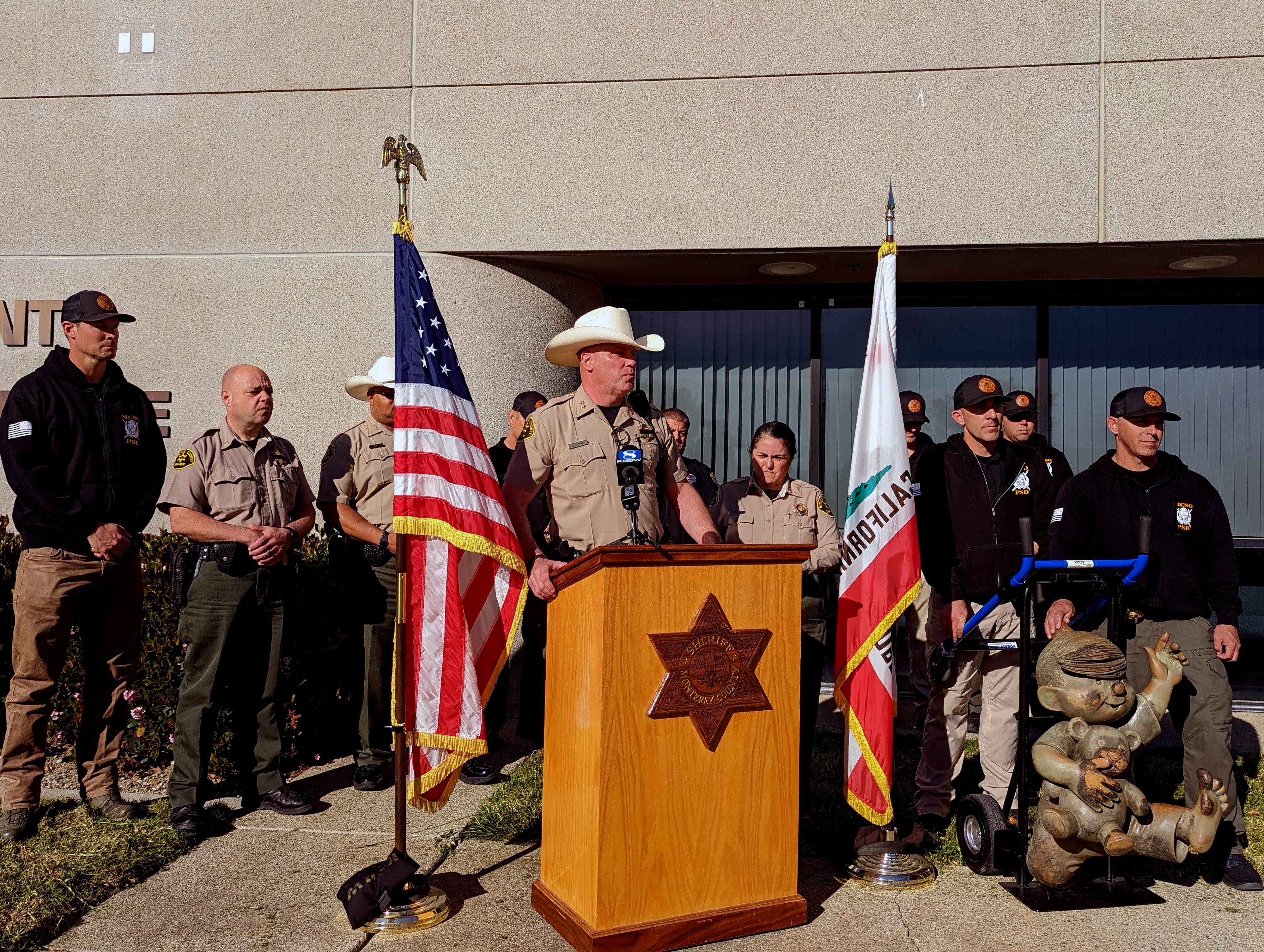 Dennis the Menace Statue