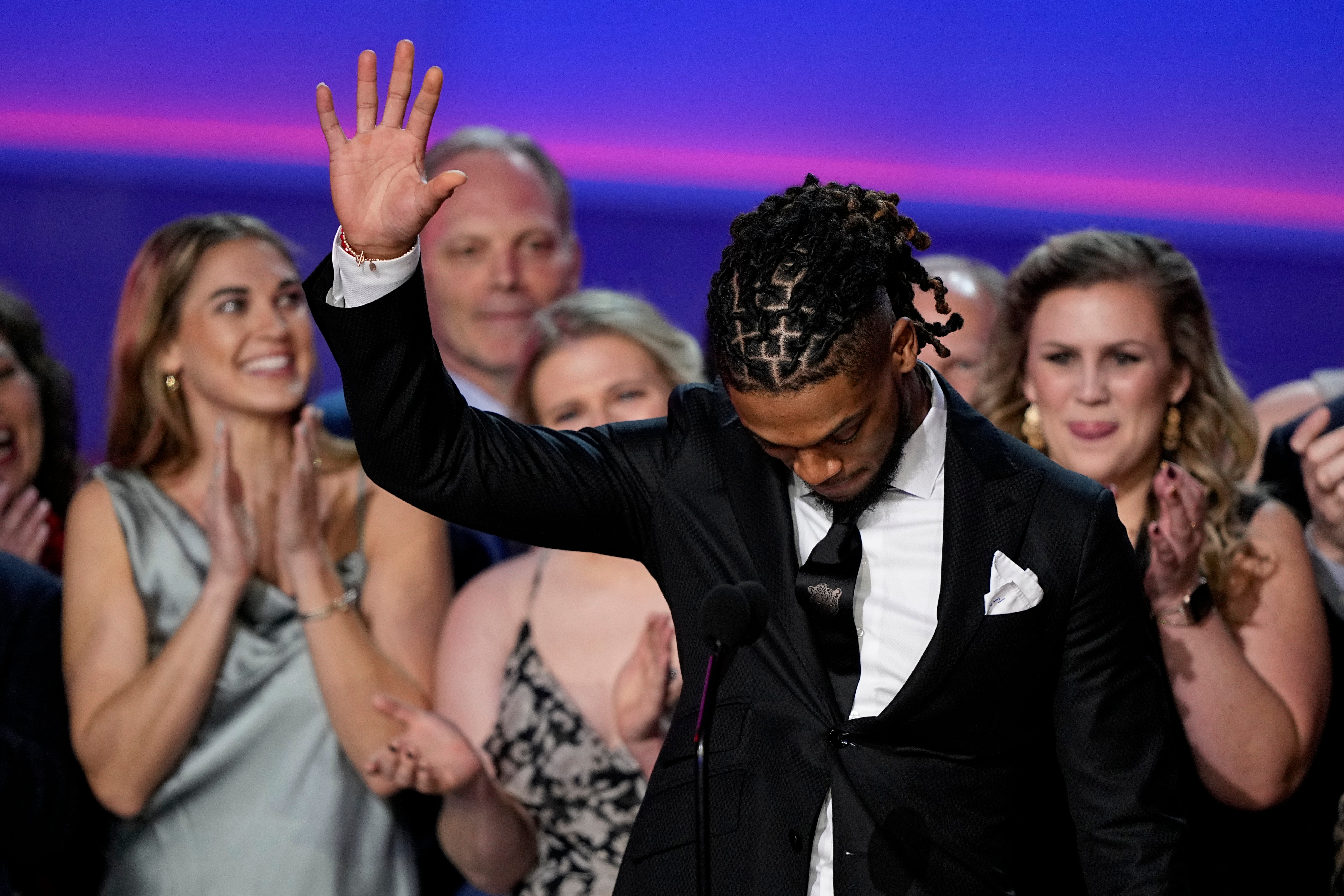 Super Bowl Honors Football