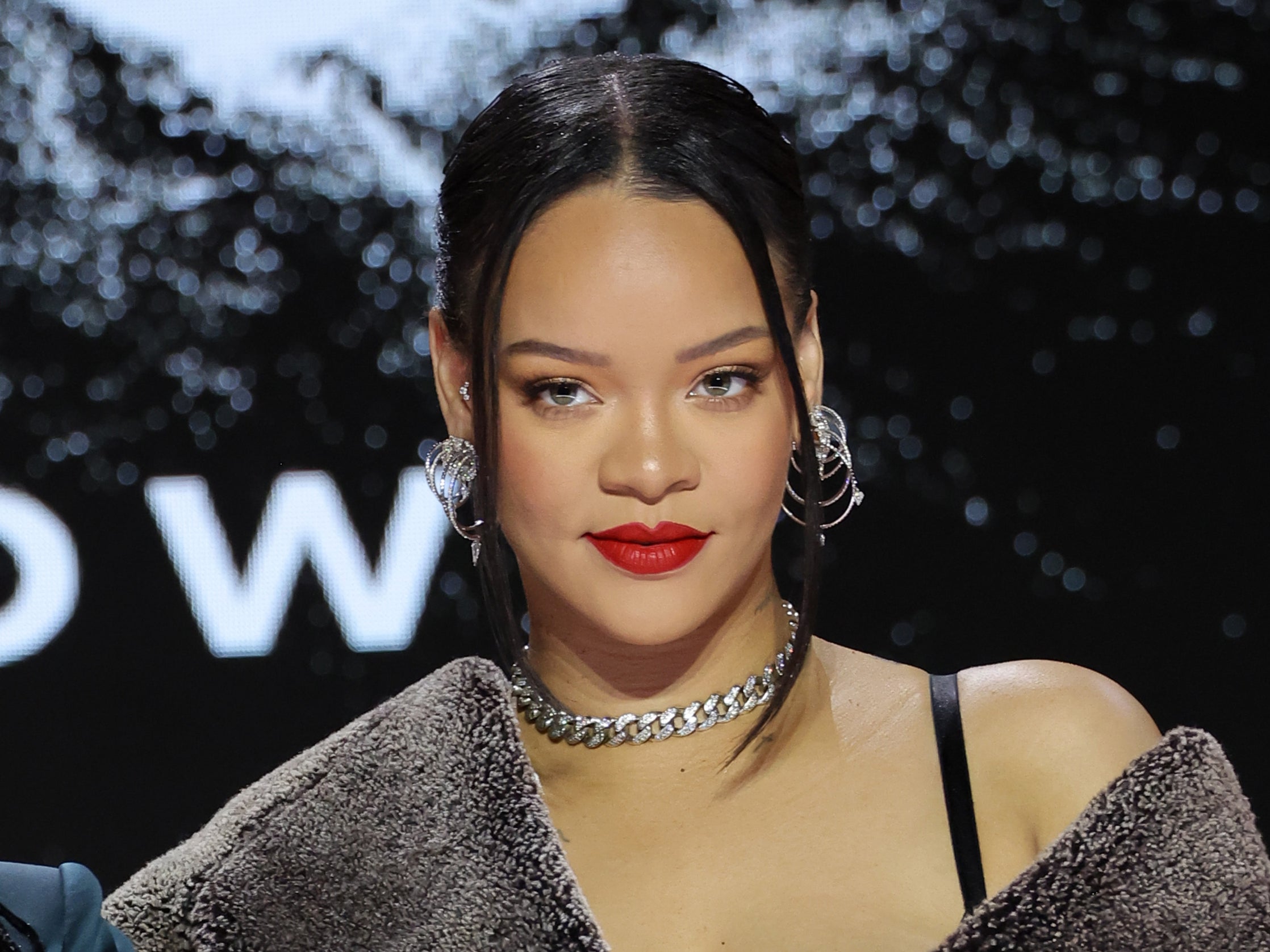 Donald Trump attacks ‘no talent’ Rihanna over anti-Trump graffiti ahead of Super Bowl performance