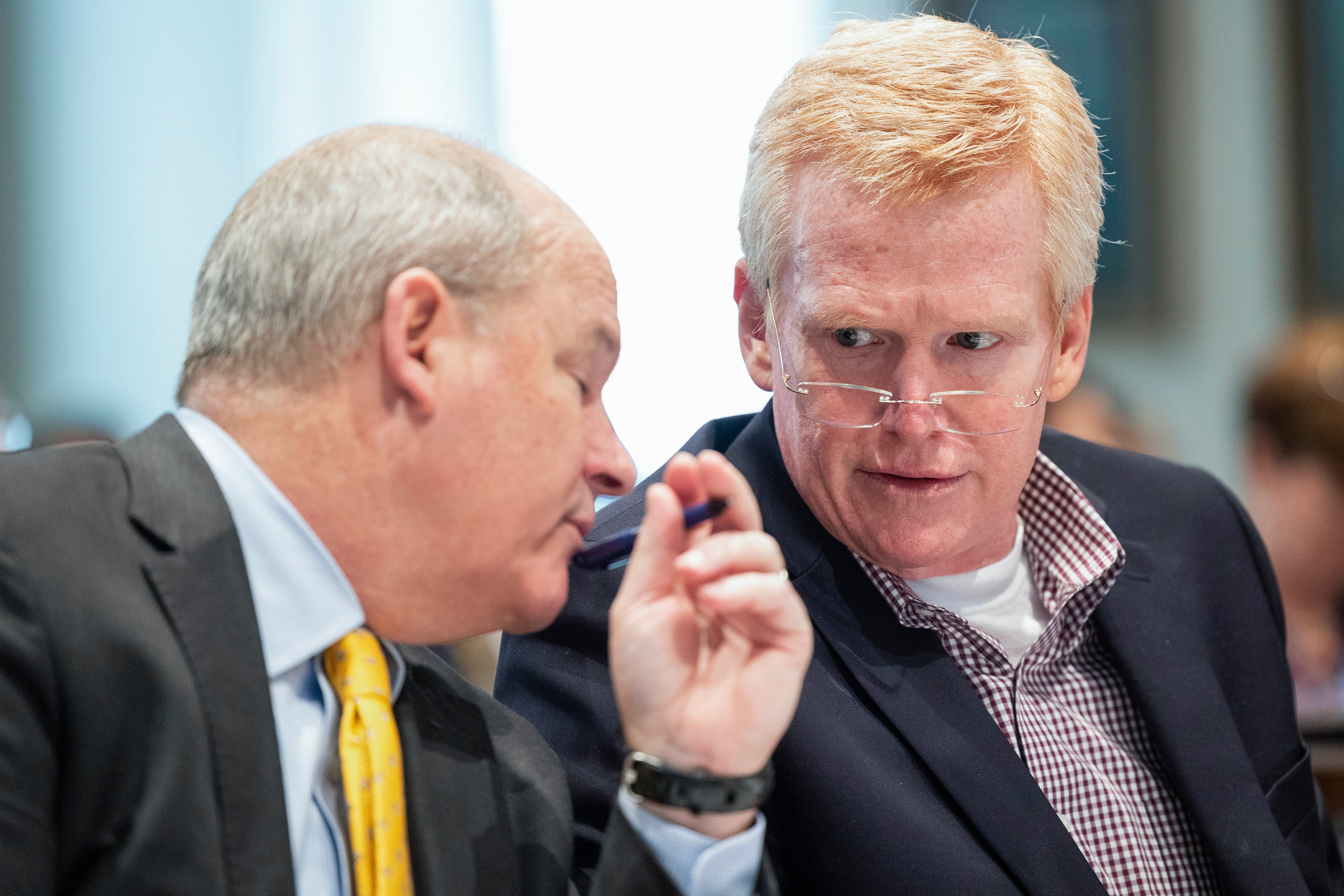 Alex Murdaugh and his defense attorney Jim Griffin listen to testimony during Murdaugh’s double murder trial