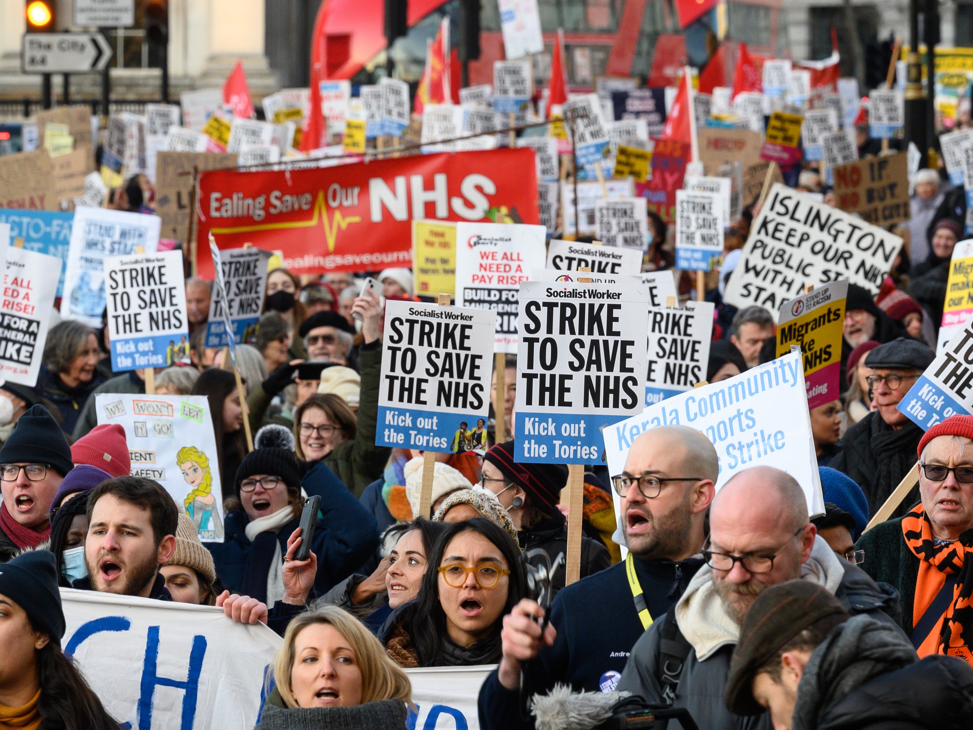 Nurse strikes escalate as A&E and cancer care staff to join new 48-hour walkout