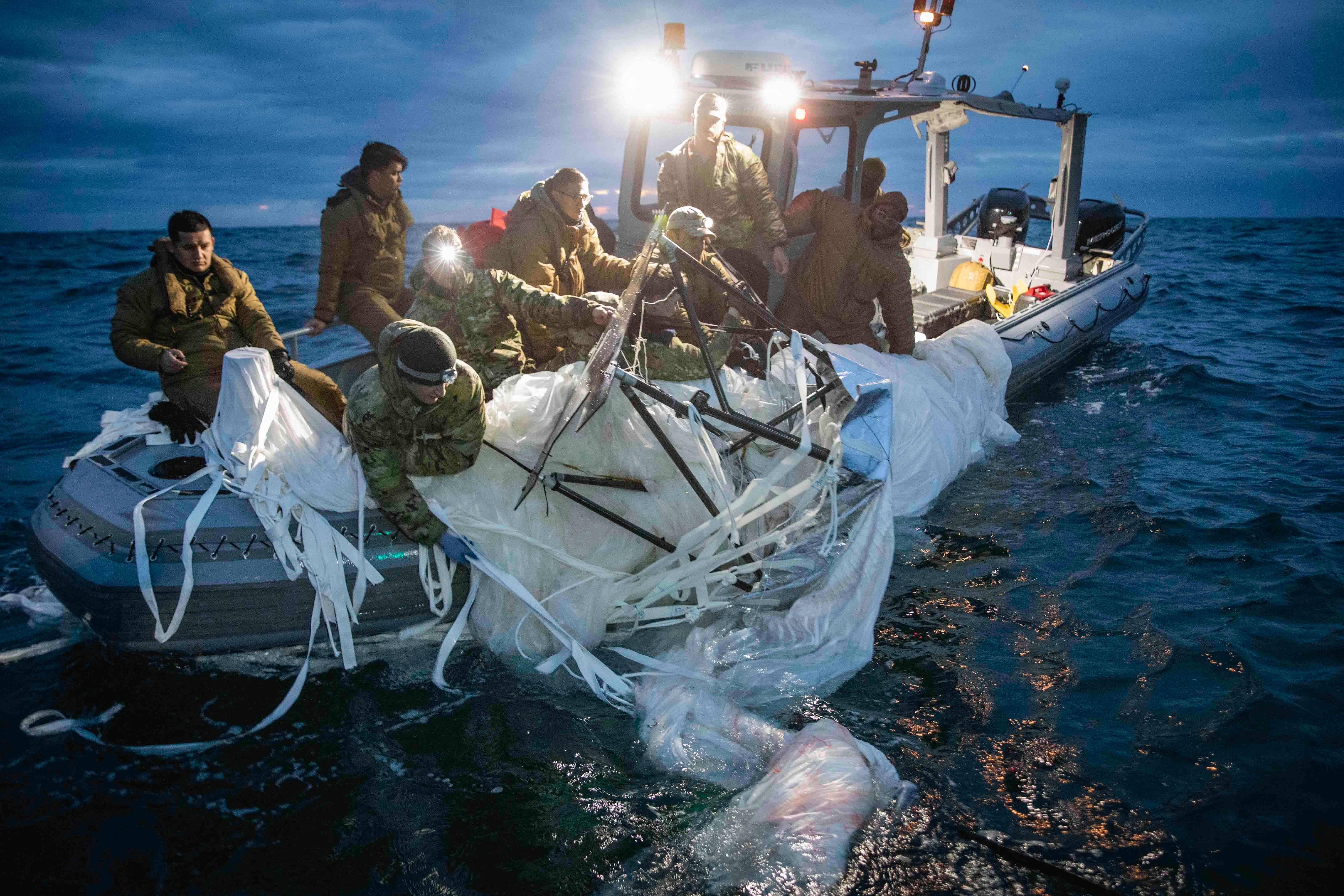 US sailors recover a high-altitude surveillance balloon off the coast of Myrtle Beach, South Carolina, last Sunday