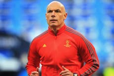 Howard Webb arranges meeting for Premier League referees after offside errors