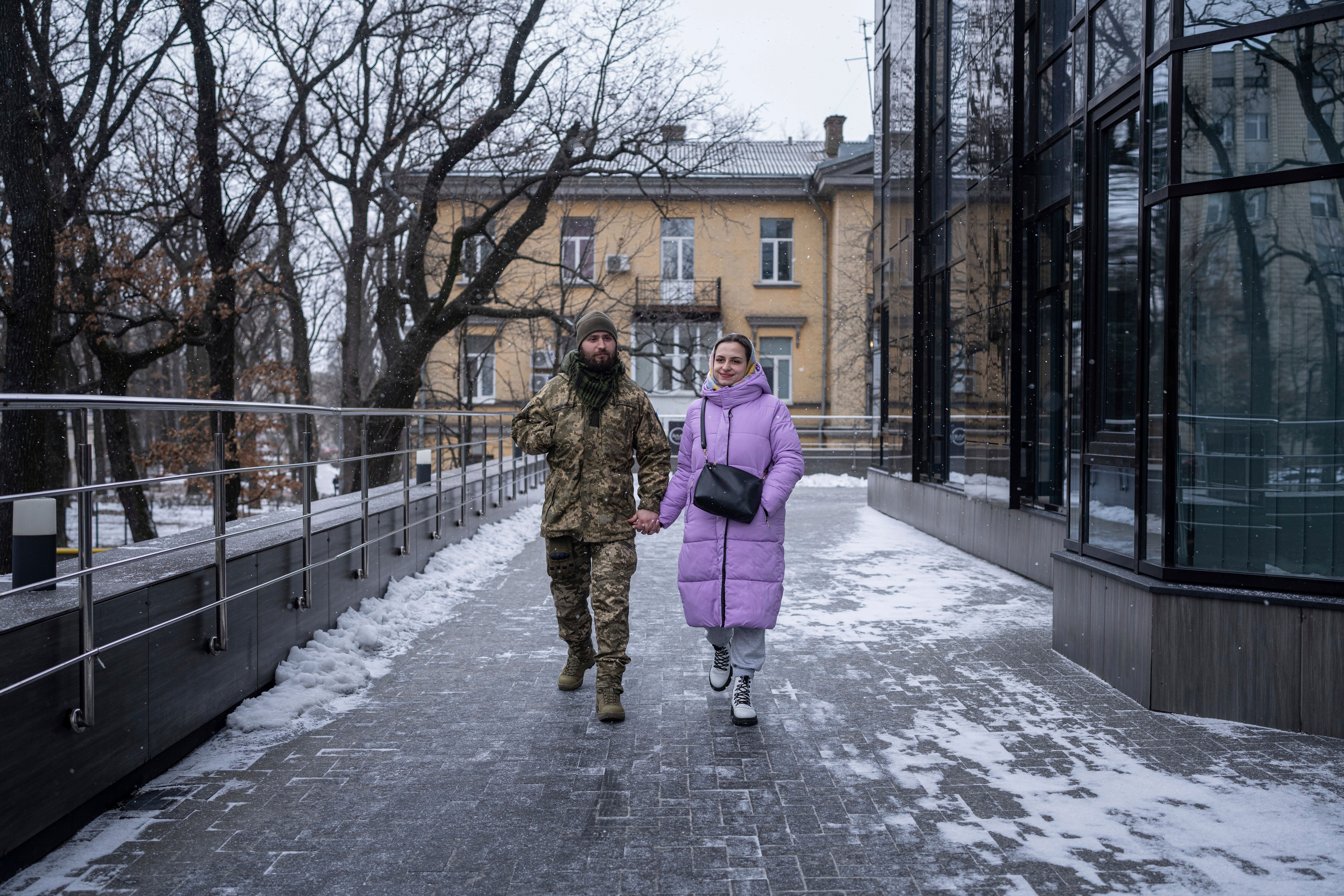 Ukraine Soldiers Freeze Sperm