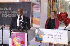 Winner of record $2bn Powerball lottery jackpot revealed as Edwin Castro from California