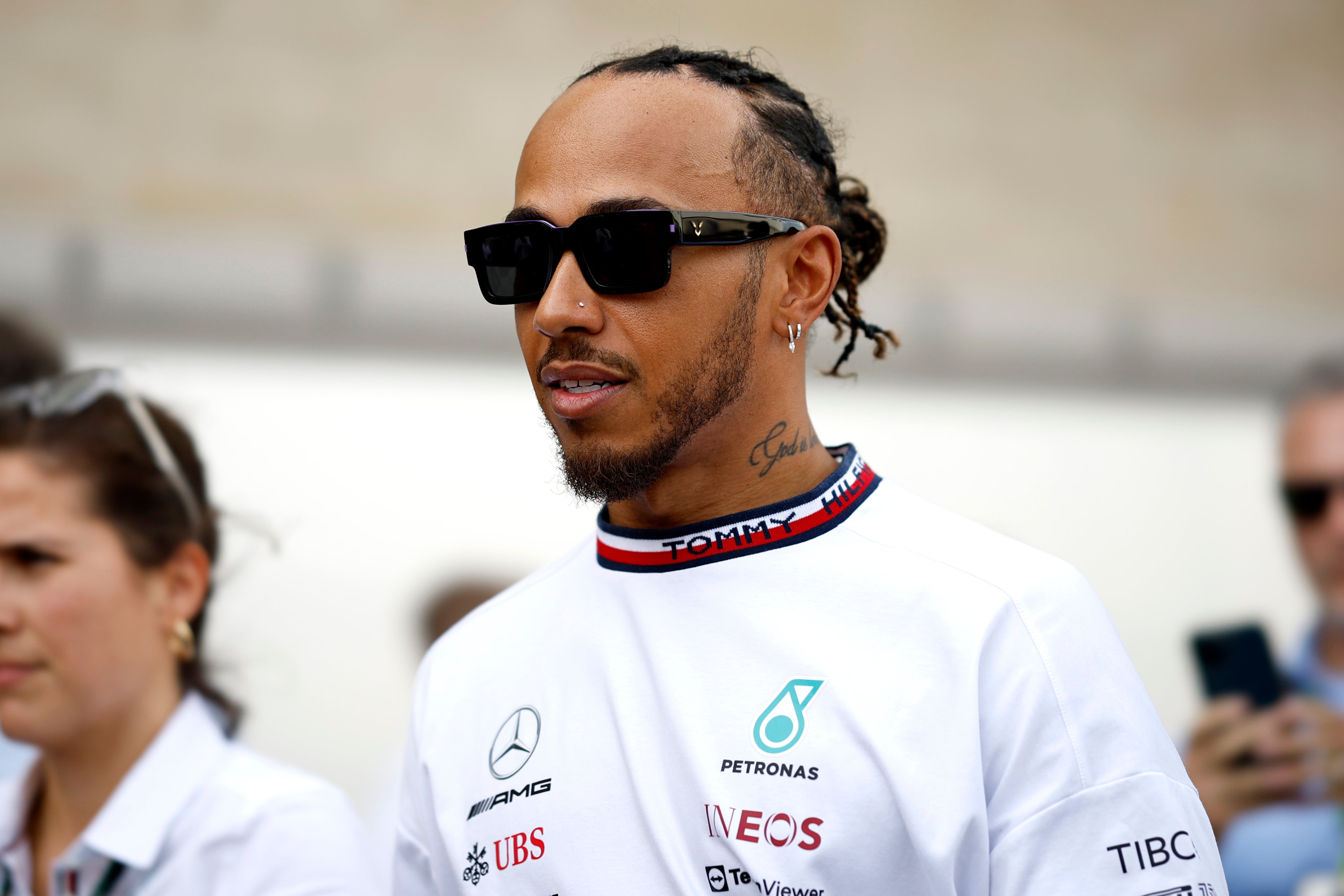 Damon Hill reveals theory on Lewis Hamilton’s contract stand-off with Mercedes