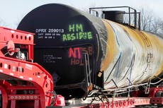 Buttigieg warns Norfolk Southern to support Ohio community