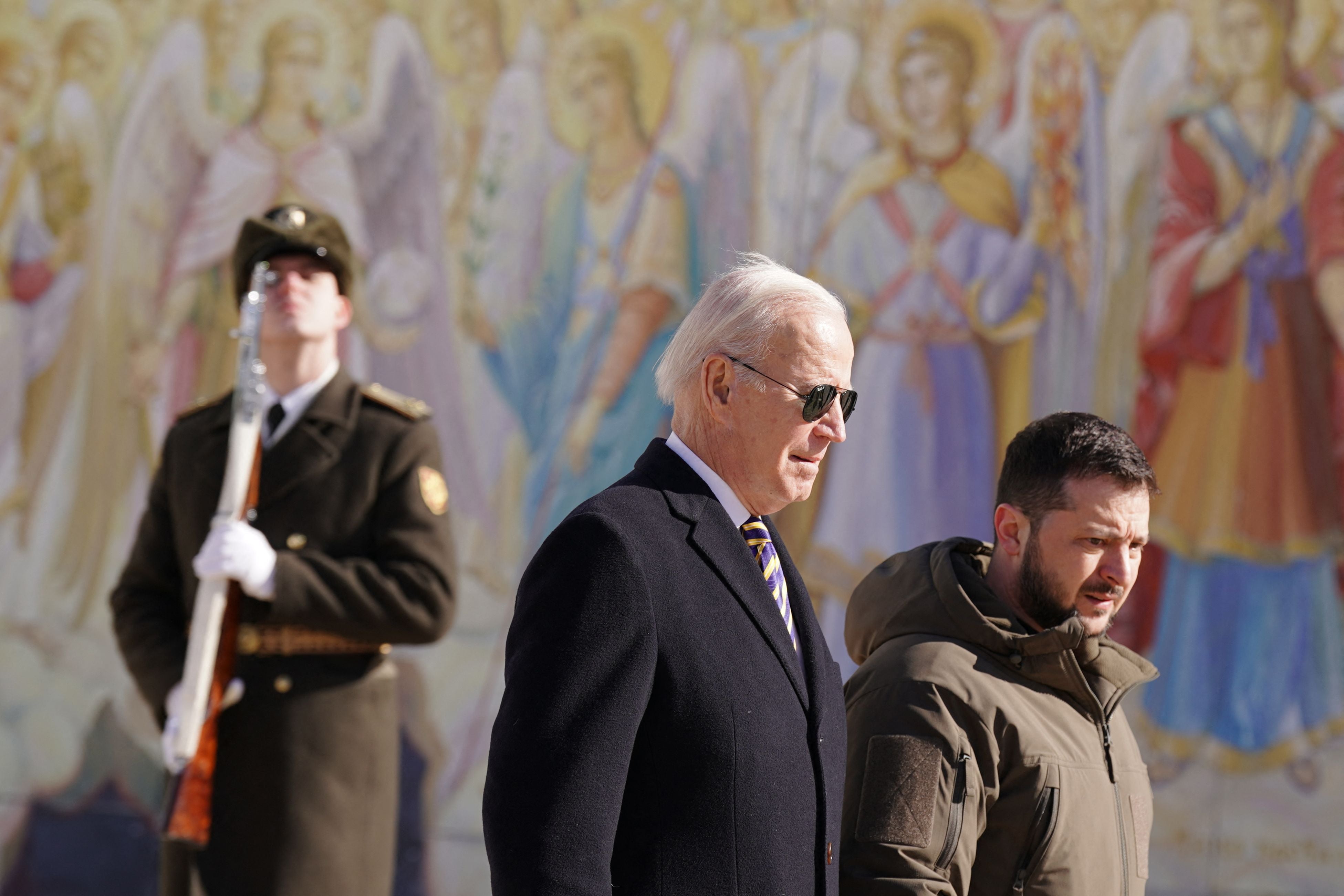 Ukraine-Russia news – live: Biden makes surprise visit to Kyiv ahead of war anniversary