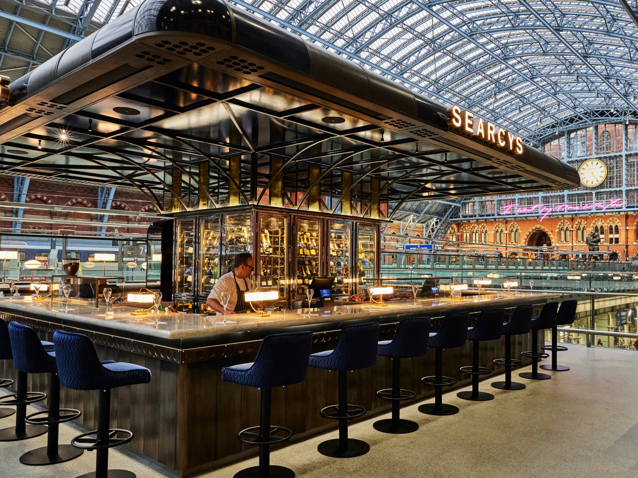 Searcys St Pancras Champagne Bar is the perfect drinking spot to kick off a trip