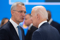 Biden and Stoltenberg meet Nato Bucharest Nine allies in Poland