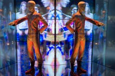 V&A museum acquires Bowie’s archive, will put it on display