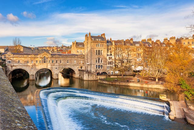 <p>Pulteney Bridge above the River Avon in Bath, England</p>