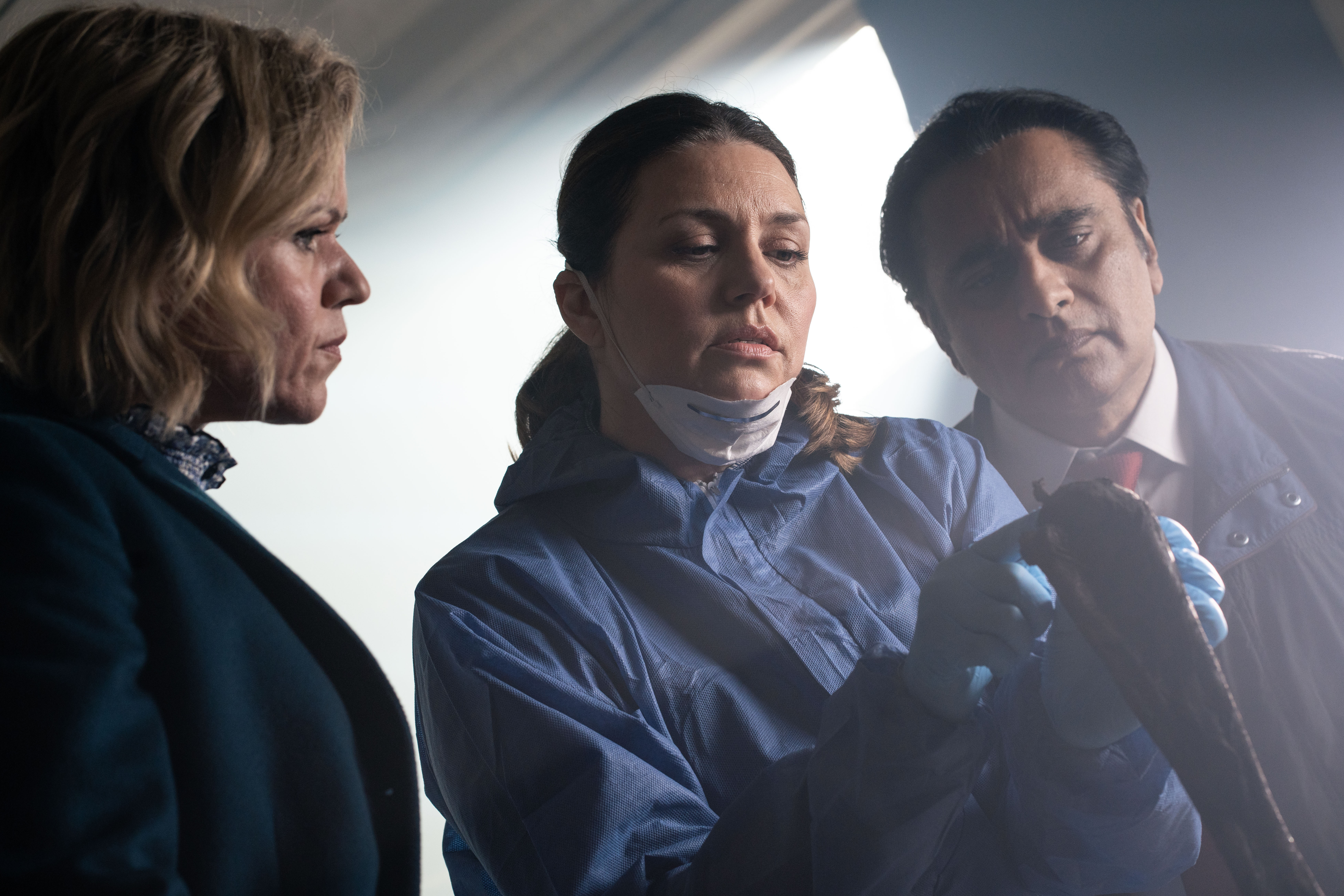 From L-R: Sinéad Kennan, Georgia Mackenzie, Sanjeev Bhaskar