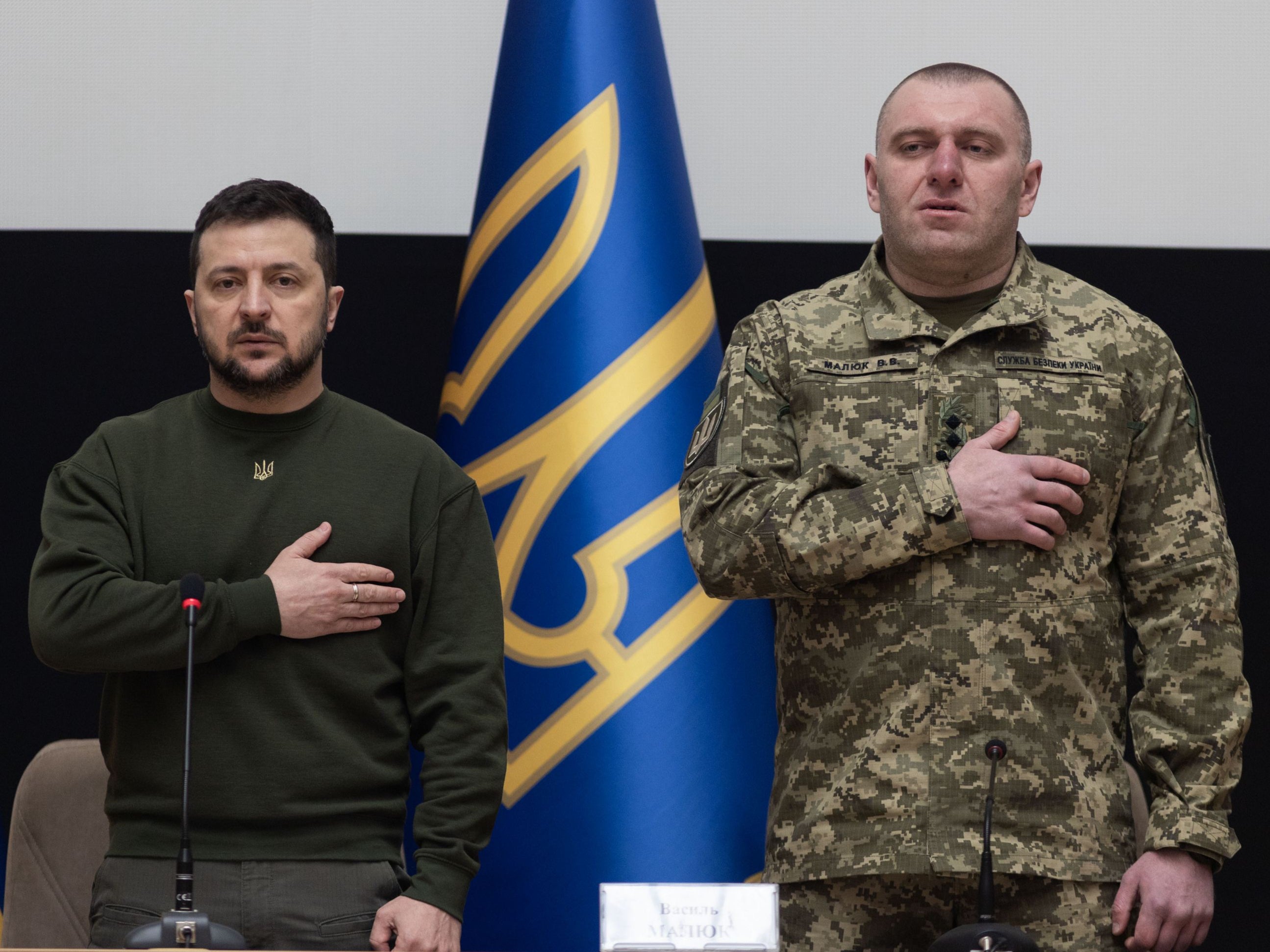 Maj Gen Vasyl Malyuk, right, with President Volodymyr Zelensky