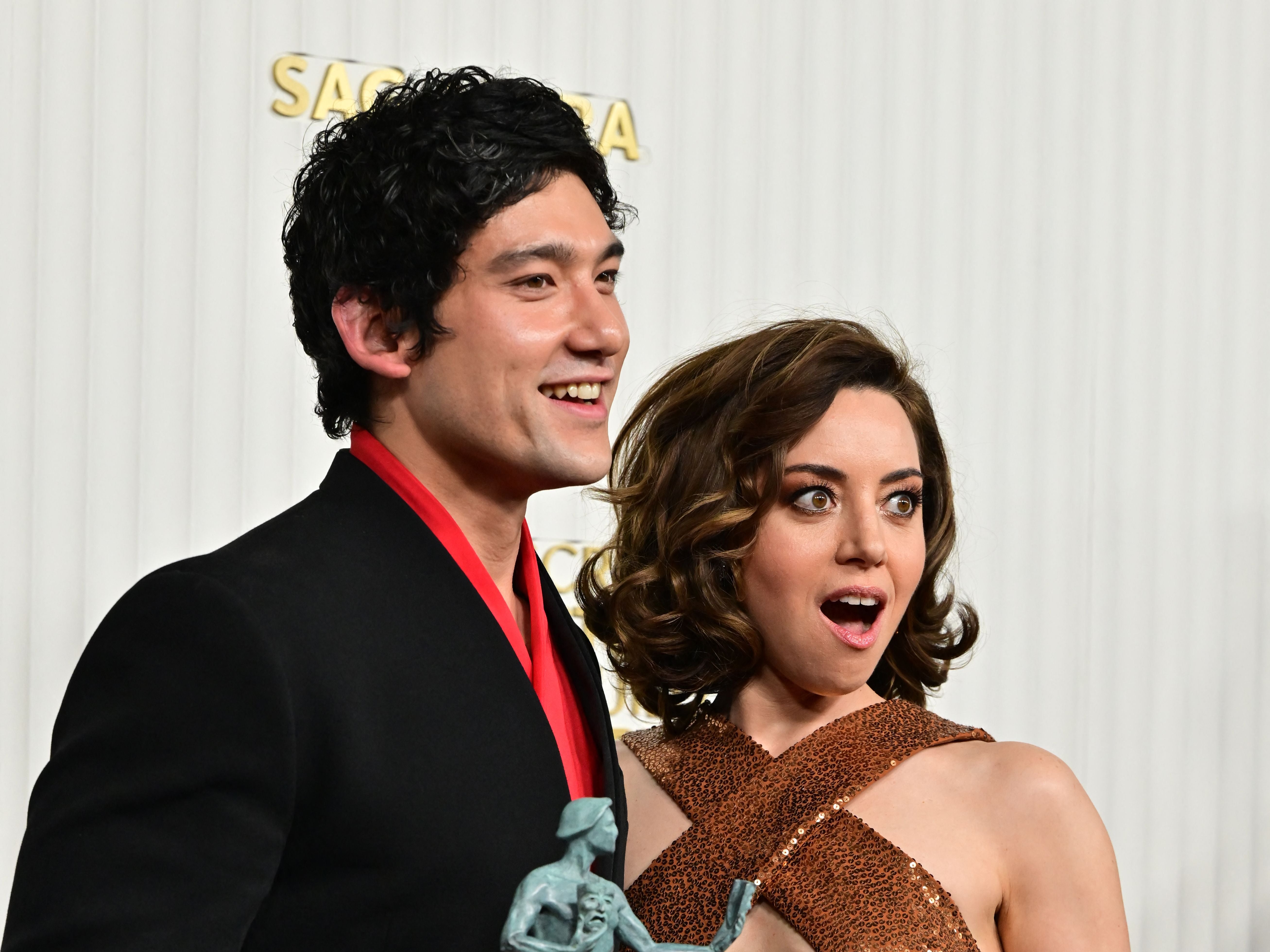 Aubrey Plaza and Will Sharpe at the 2023 SAG Awards