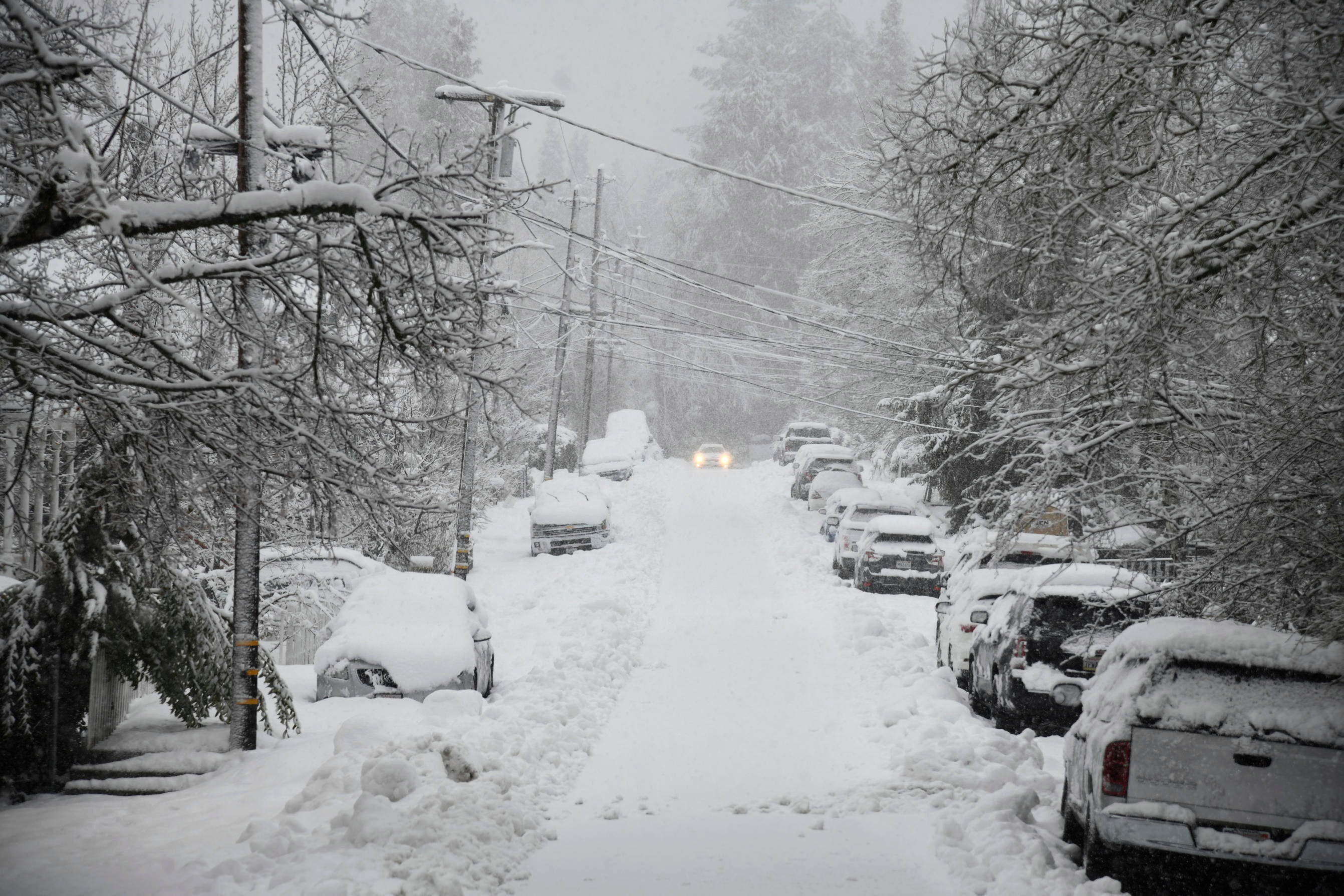 California, beleaguered by earlier storms, gets fresh snow