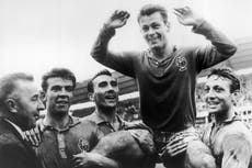 Just Fontaine: Record World Cup goalscorer dies aged 89