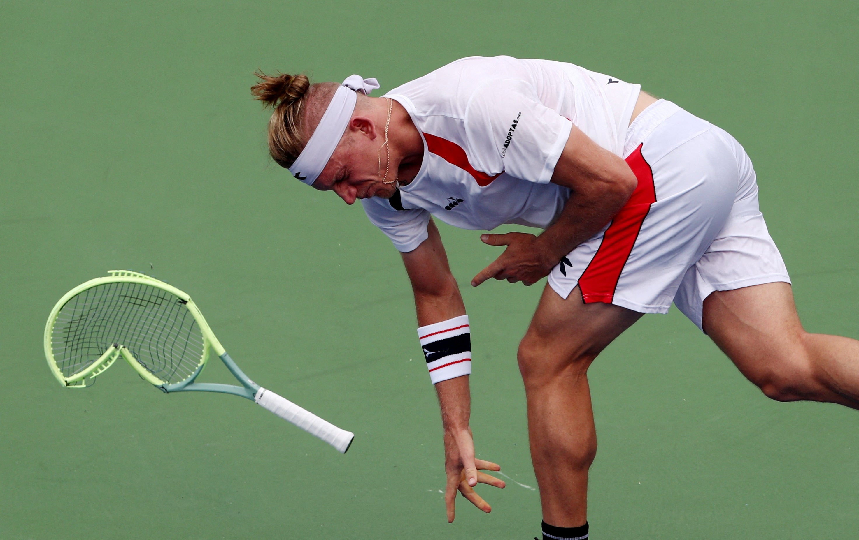 Alejandro Davidovich Fokina reacts during his round of 16 match against Andrey Rublev at the ATP 500 Dubai Tennis Championship