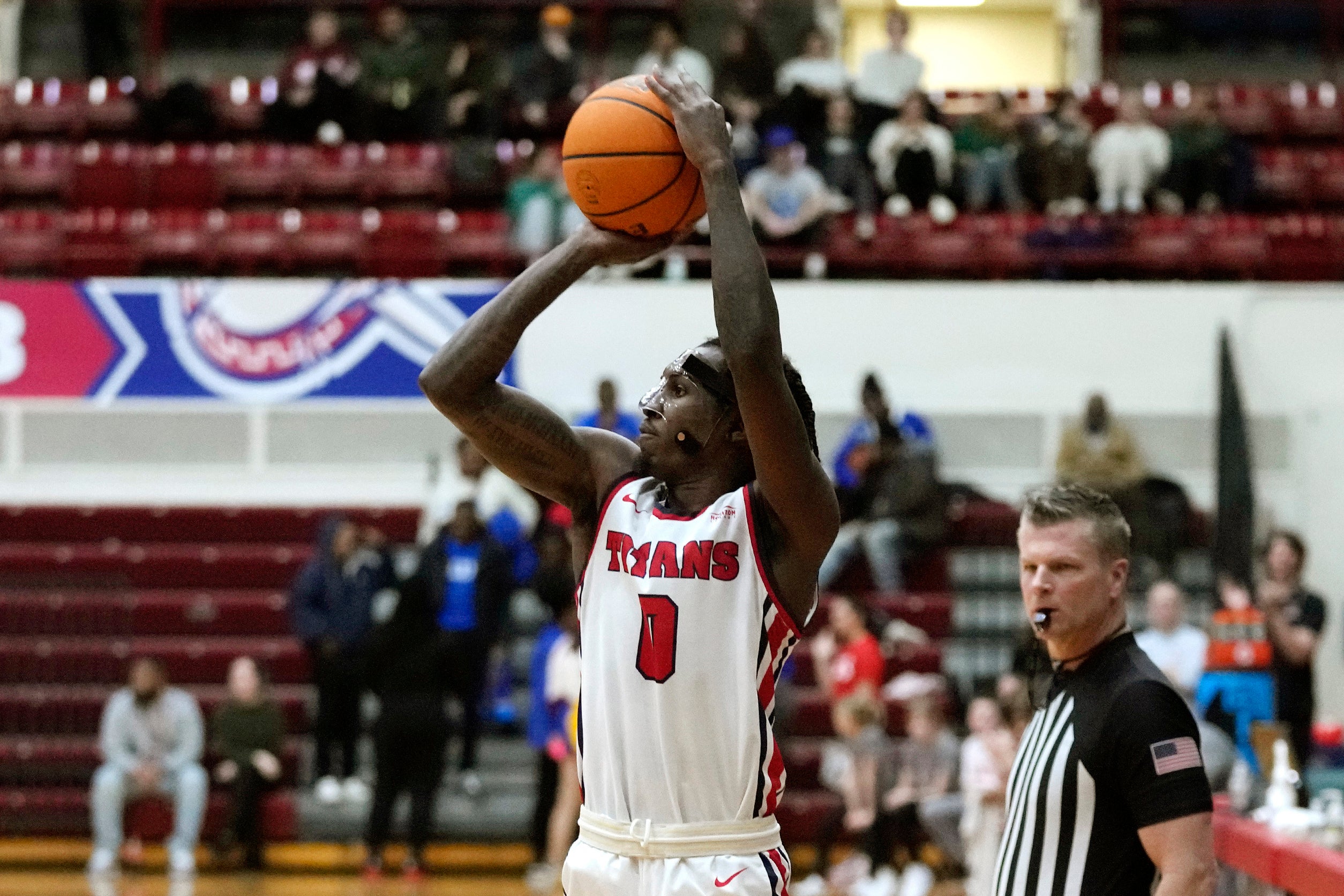 NCAA Scoring Record-Davis Basketball