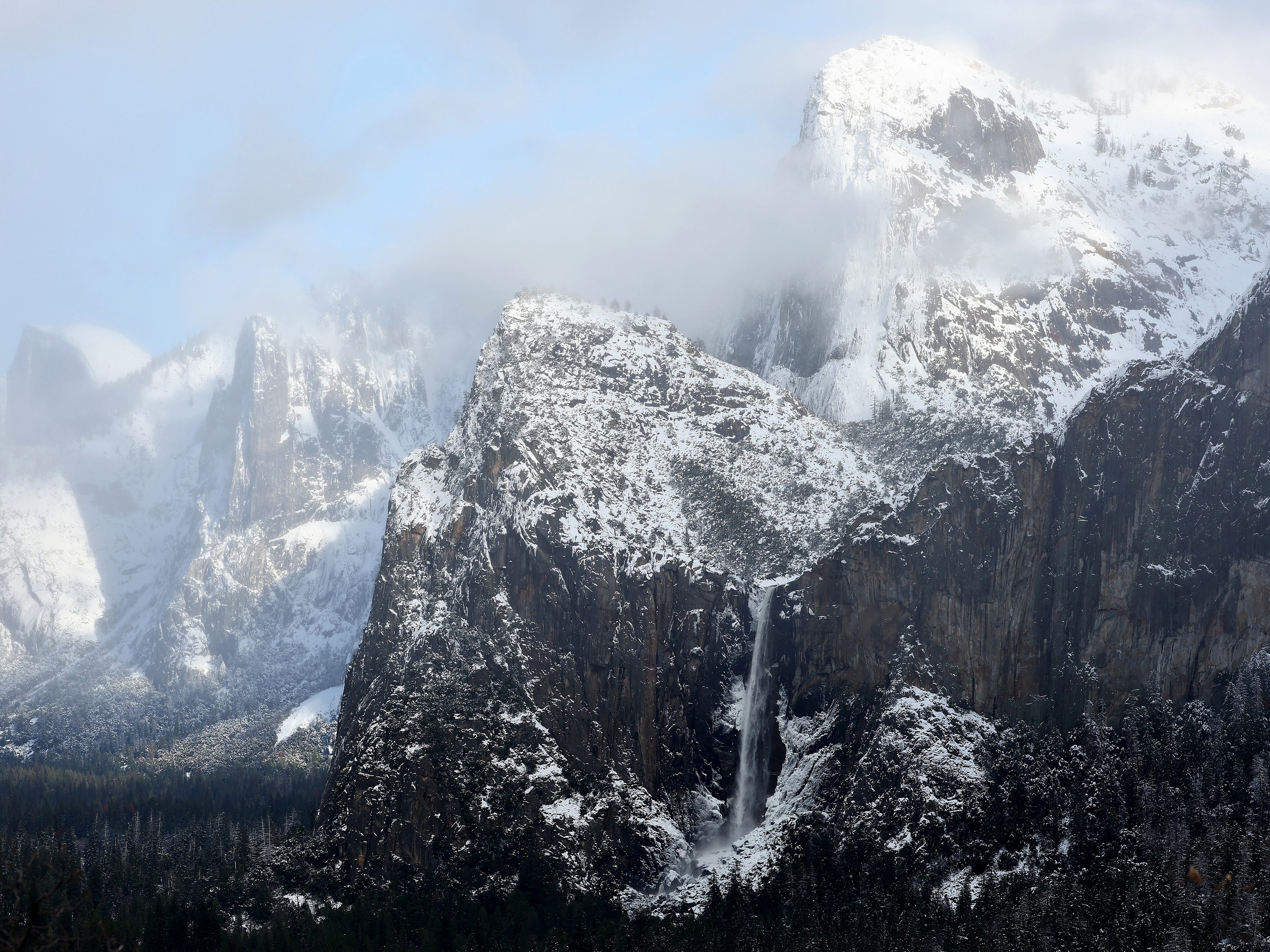 Yosemite National Park closed indefinitely after record-breaking snowfall