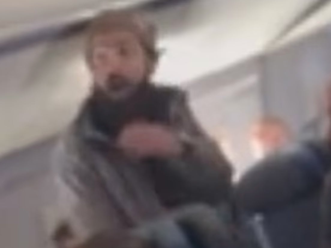 Video allegedly shows Francisco Severo Torres threatening fellow passengers on a United flight