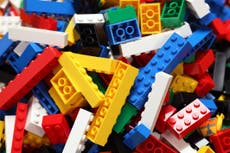 Cambridge University offers Lego building to stressed students