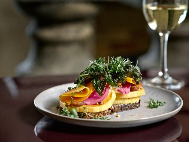 <p>Meyers i Tårnet offers smørrebrød in impressive surroundings </p>