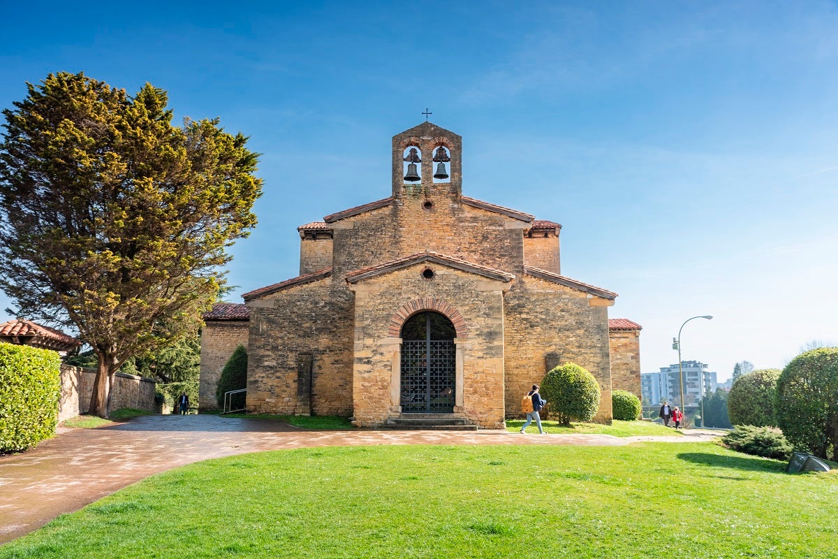 The ninth-century Iglesia de San Julian de los Prados