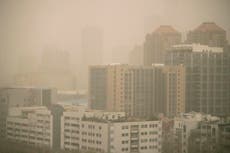 Beijing air quality plummets amid dust storm, pollution