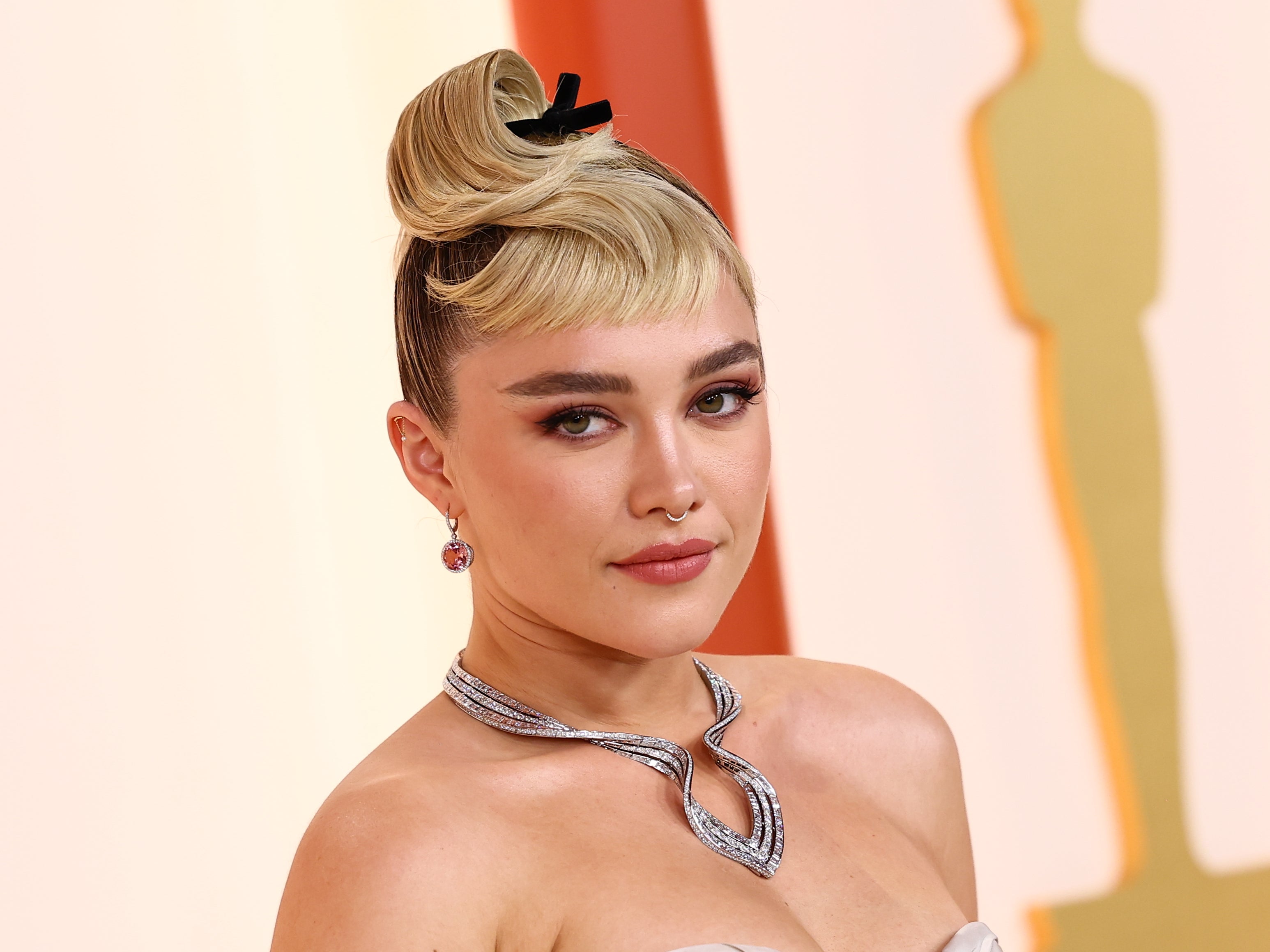 HOLLYWOOD, CALIFORNIA - 12 DE MARZO: Florence Pugh asiste a los 95º Premios anuales de la Academia el 12 de marzo de 2023 en Hollywood, California. (Foto de Arturo Holmes/Getty Images)