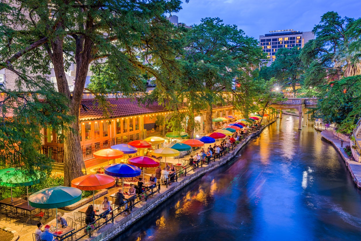 San Antonio is the largest US city without a direct link