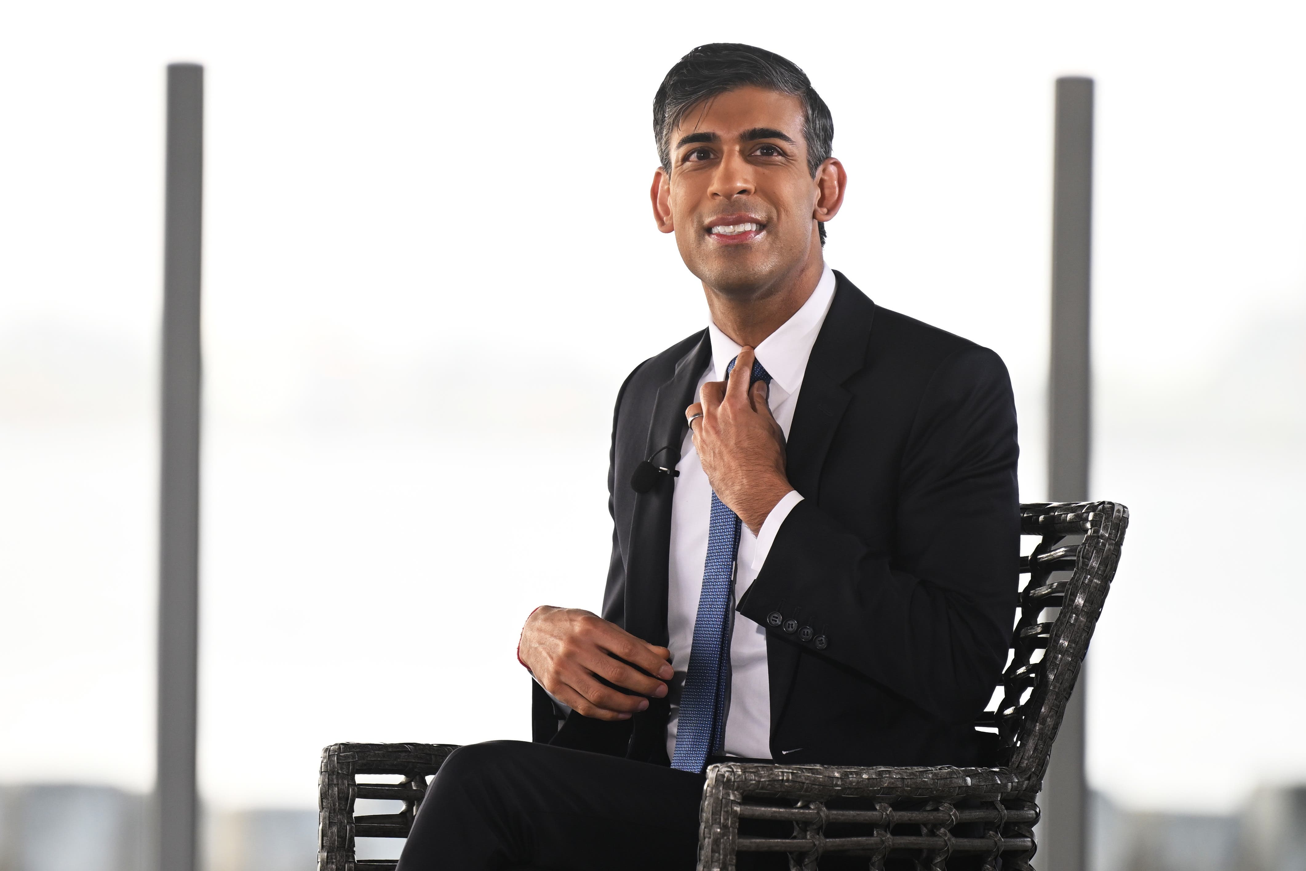 Rishi Sunak prepares to be interviewed by broadcasters in San Diego