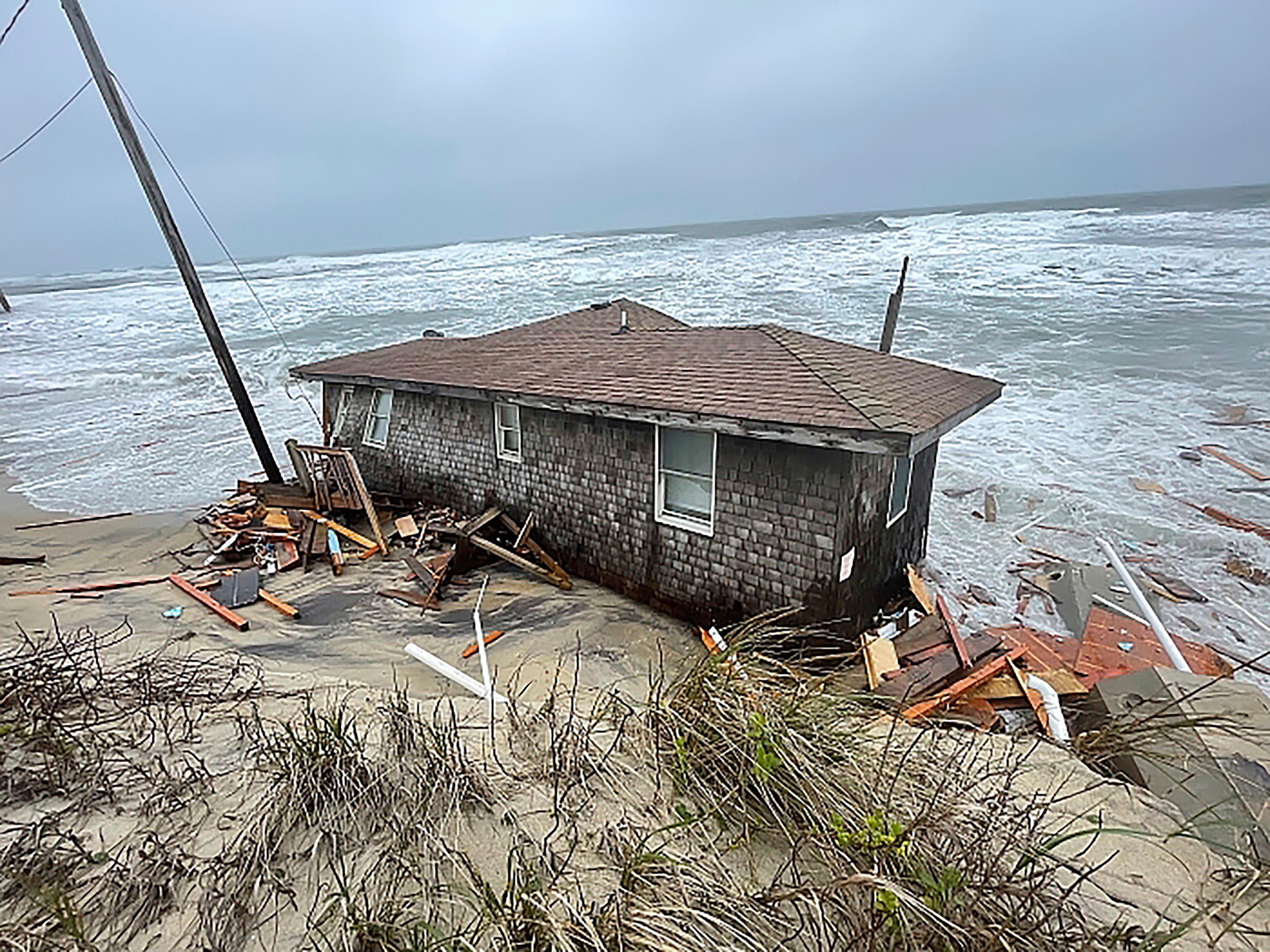 Beach House Collapse-Debris