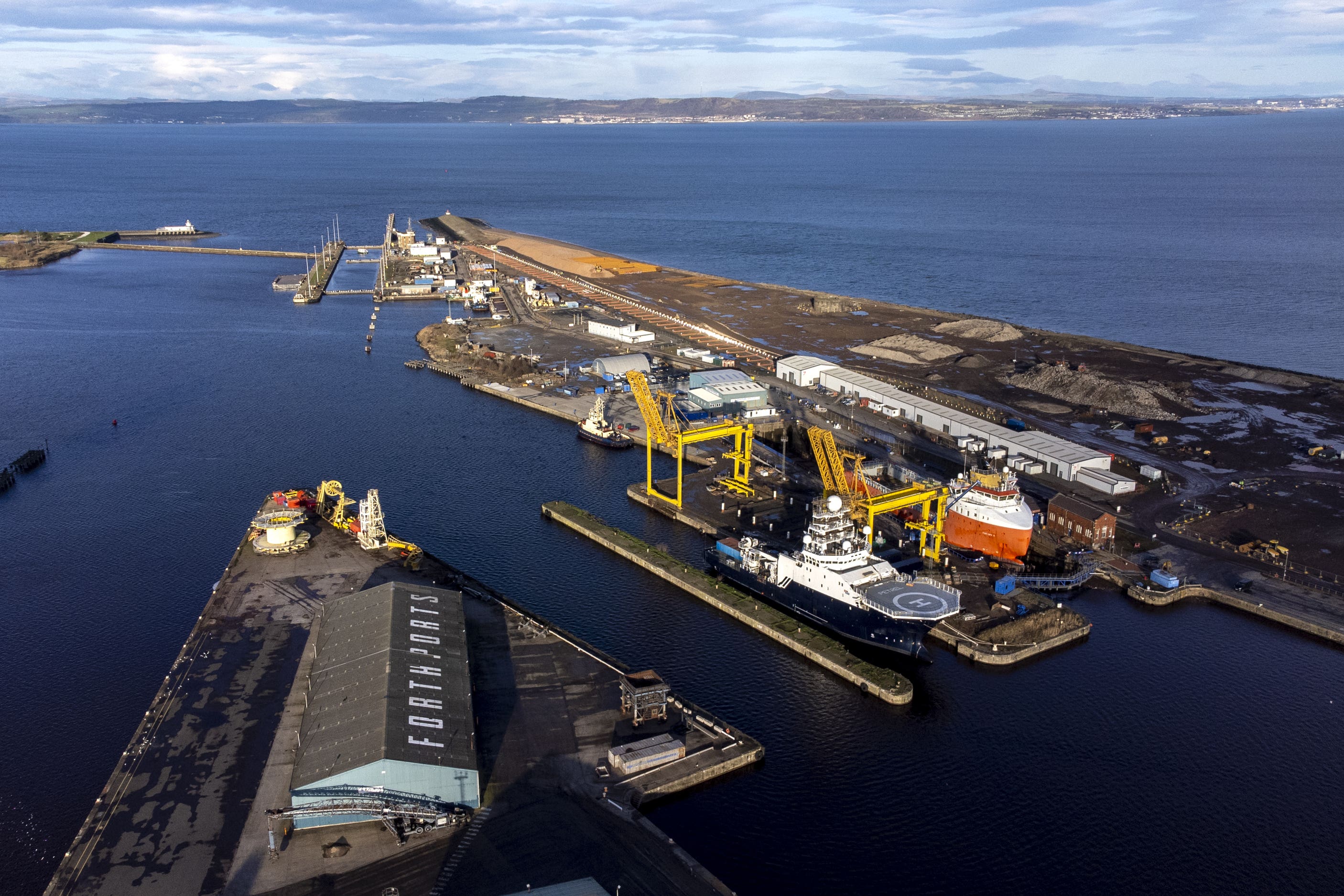 Transforming UK ports to be able to manufacture and deploy turbines and floating platforms will create jobs and boost the economy, experts said (Jane Barlow/PA)