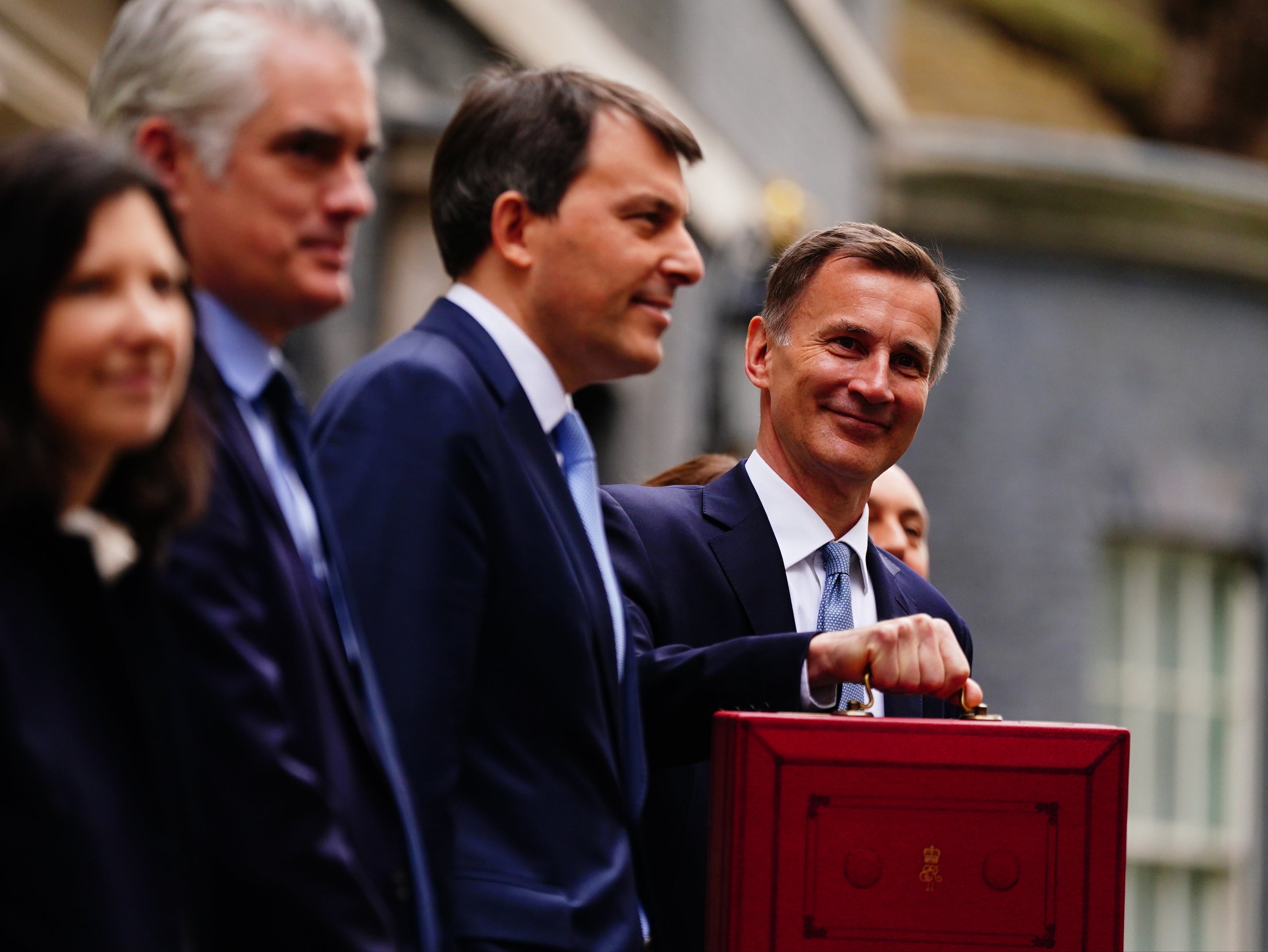 Jeremy Hunt outside No 11 before Budget