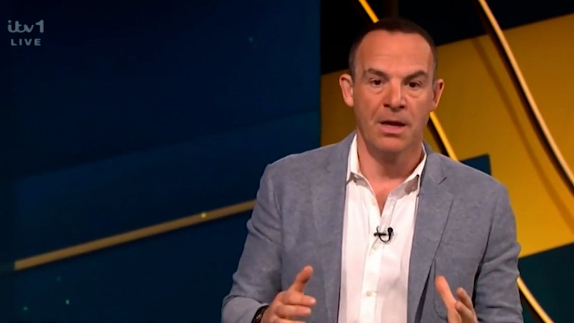 Martin Lewis has given his latest advice on phone savings