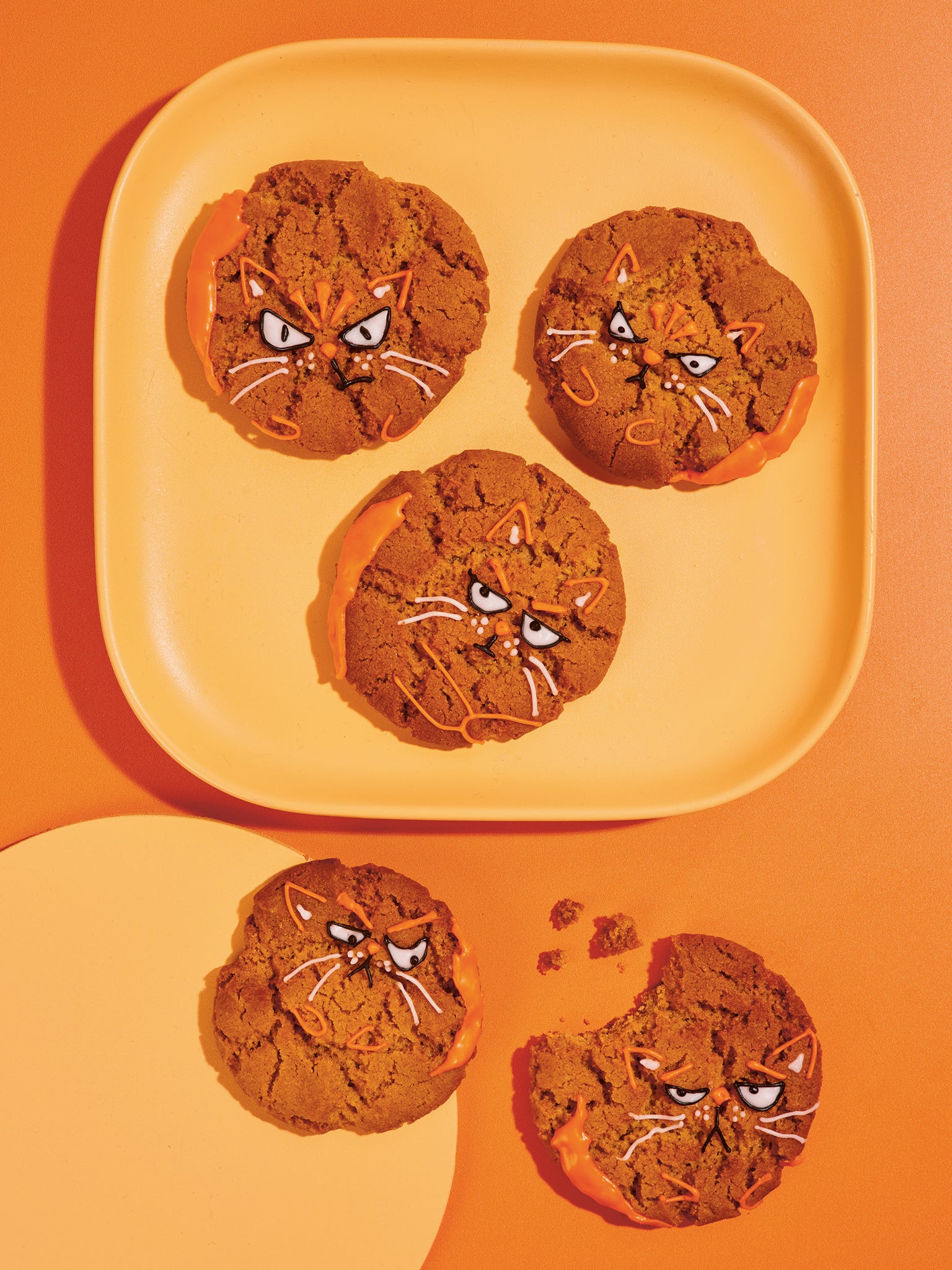 These crunchy cookies are decorated to look like tabby cats