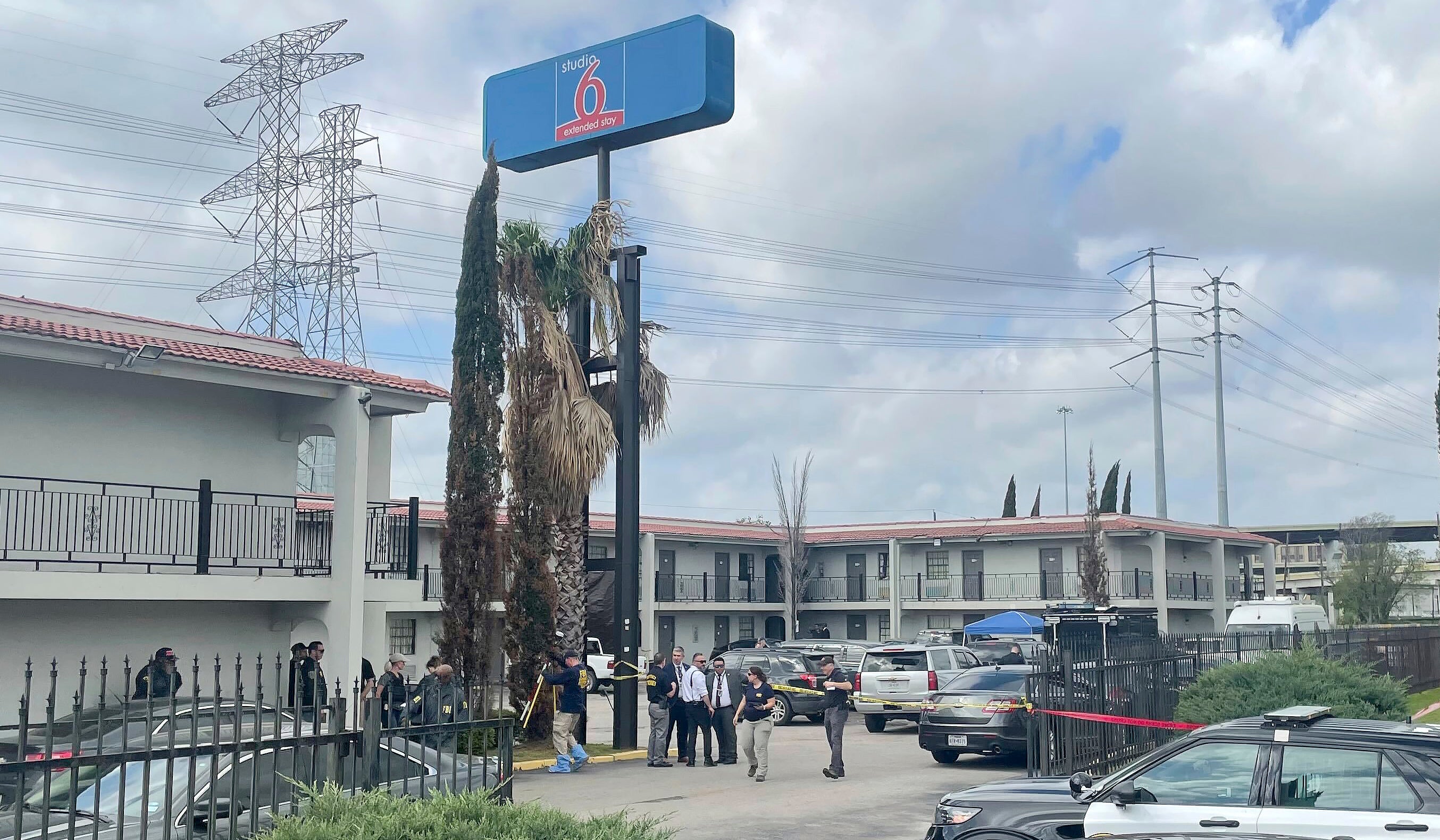 Houston-Hostages-FBI-Shooting