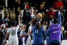 Sarah Hunter bows out in style as England hammer Scotland in Six Nations opener