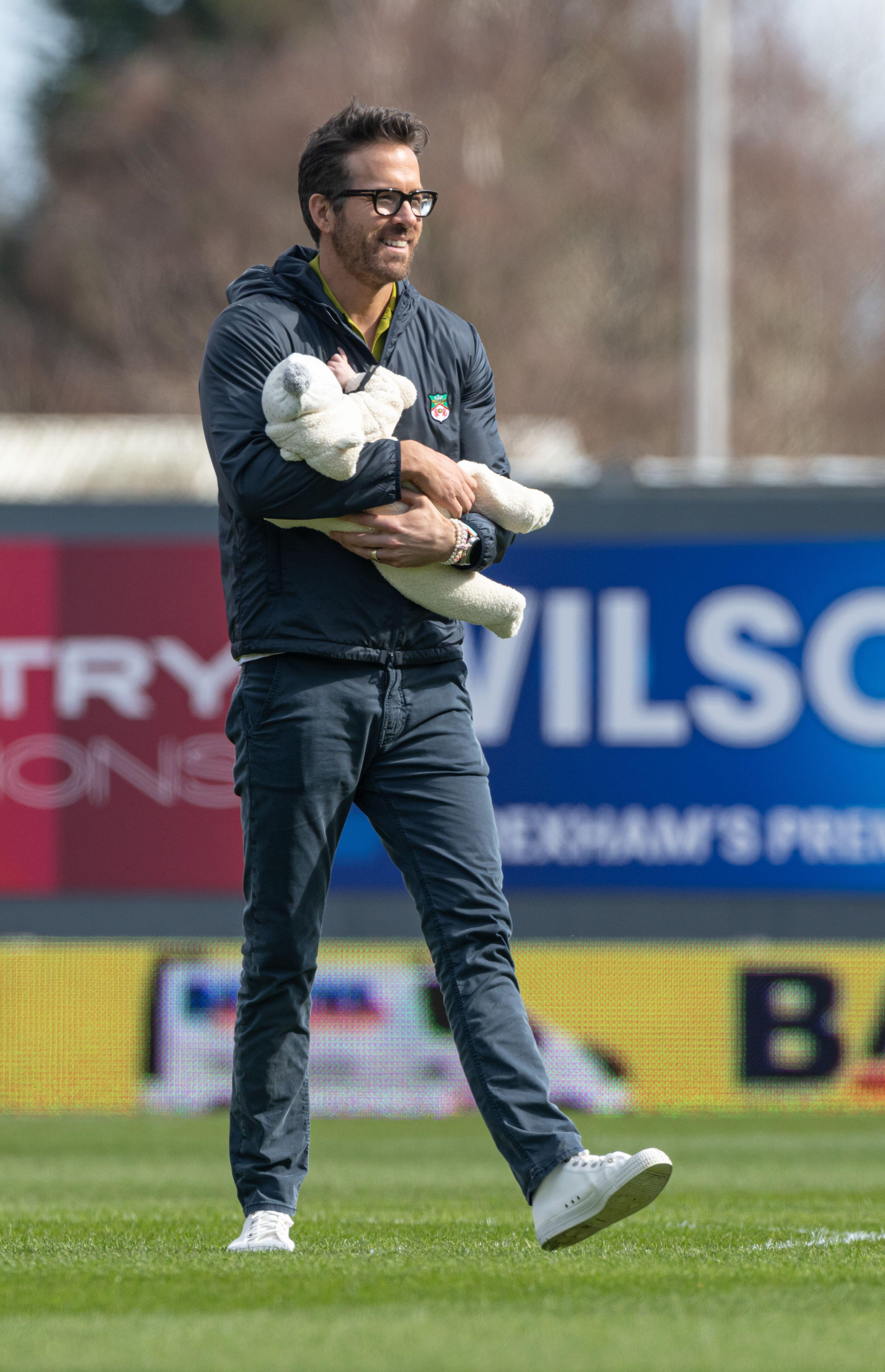 Reynolds on the pitch ahead of kick off