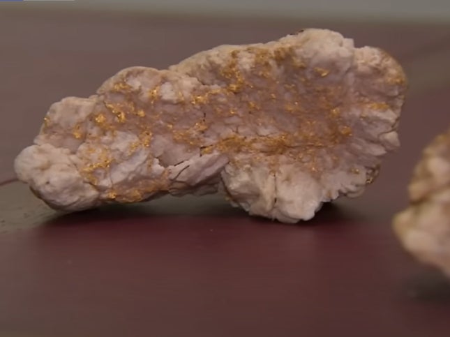 An amateur gold digger discovered a nugget worth hundreds of thousands of dollars in Victoria, Australia. Screengrab