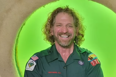 Scientist spends 74 days underwater and expects to lose an inch in height