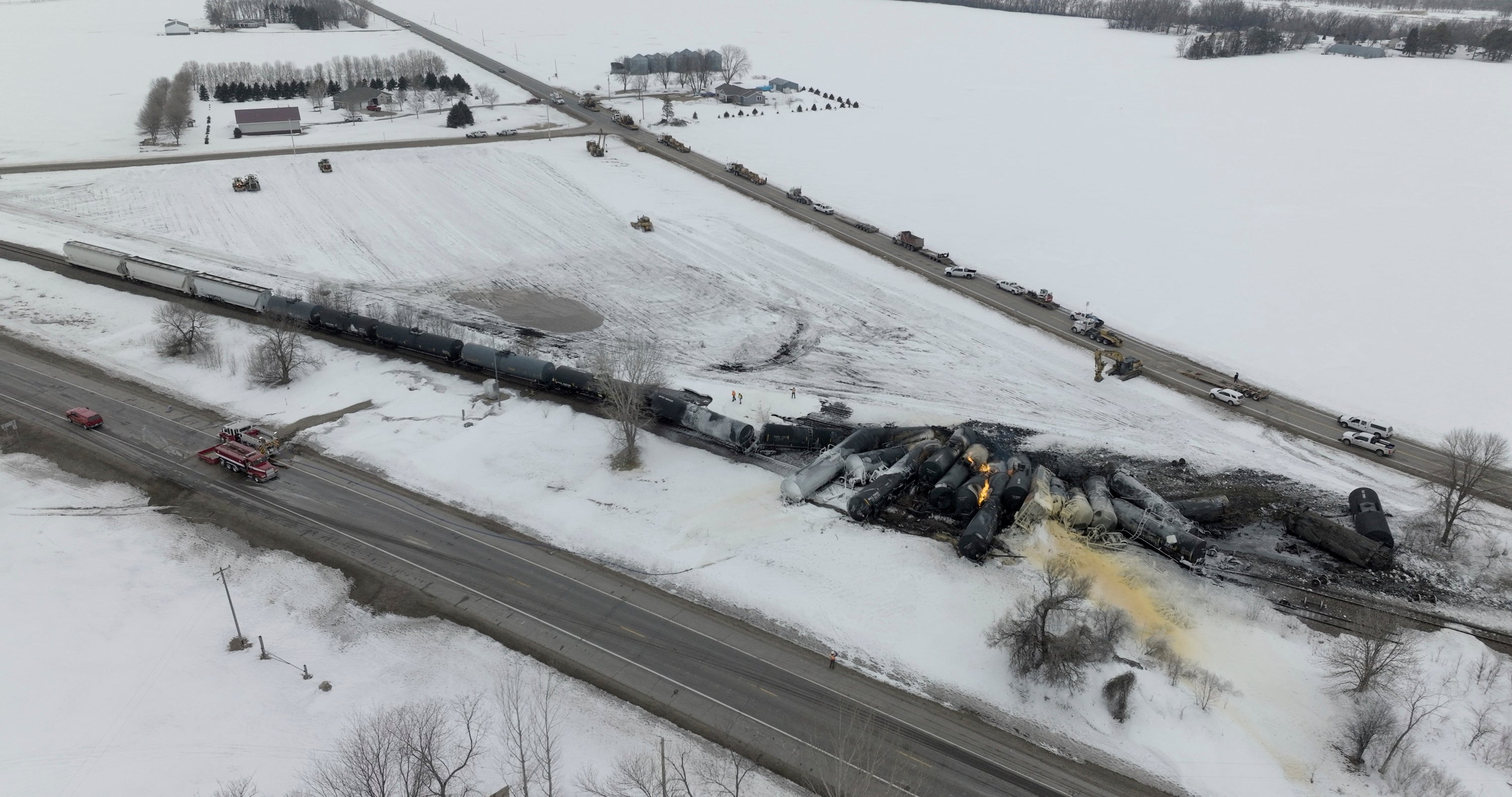 APTOPIX Train Derailment Minnesota