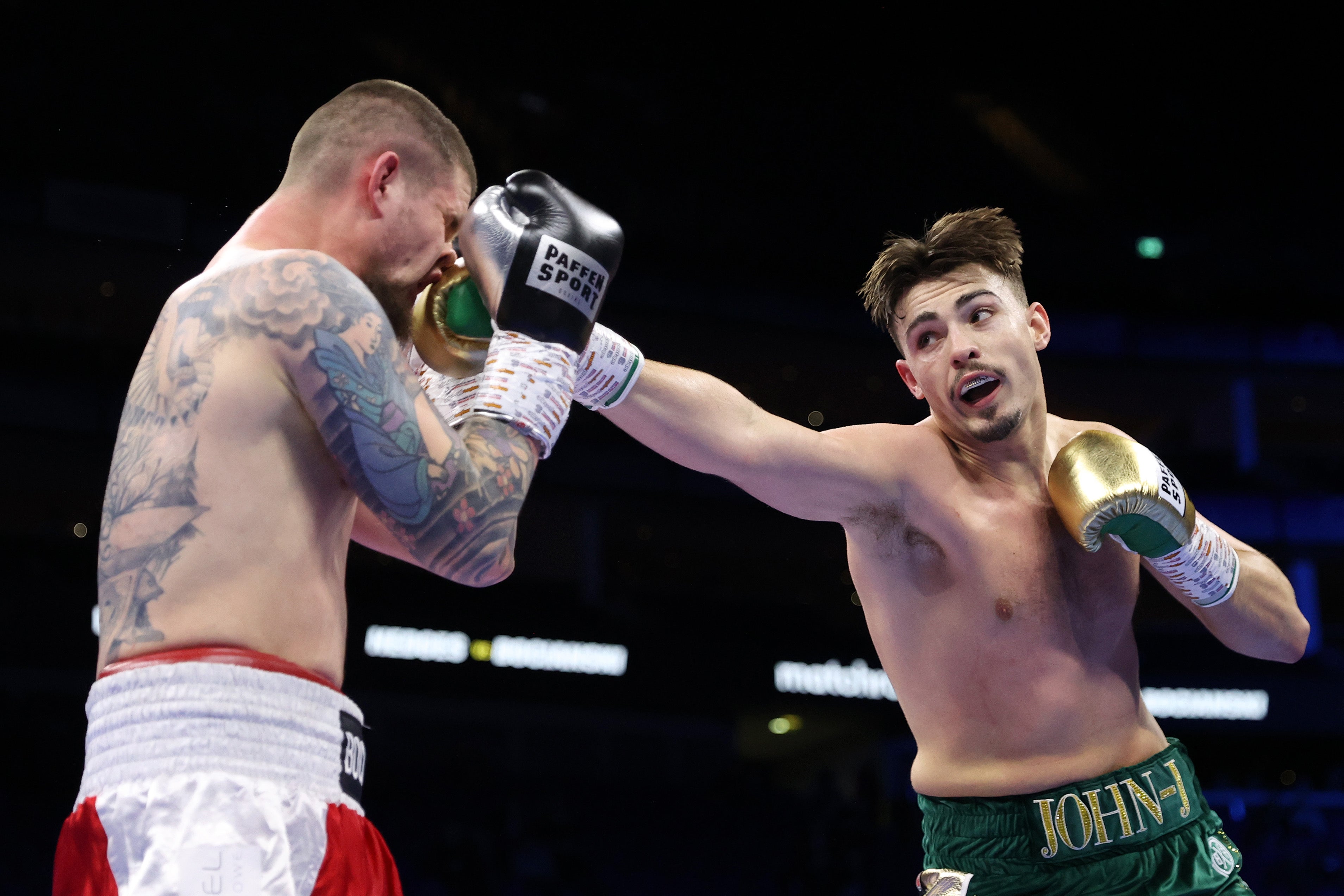 John Hedges (right) outpointed Daniel Bocianski in a light-heavyweight bout