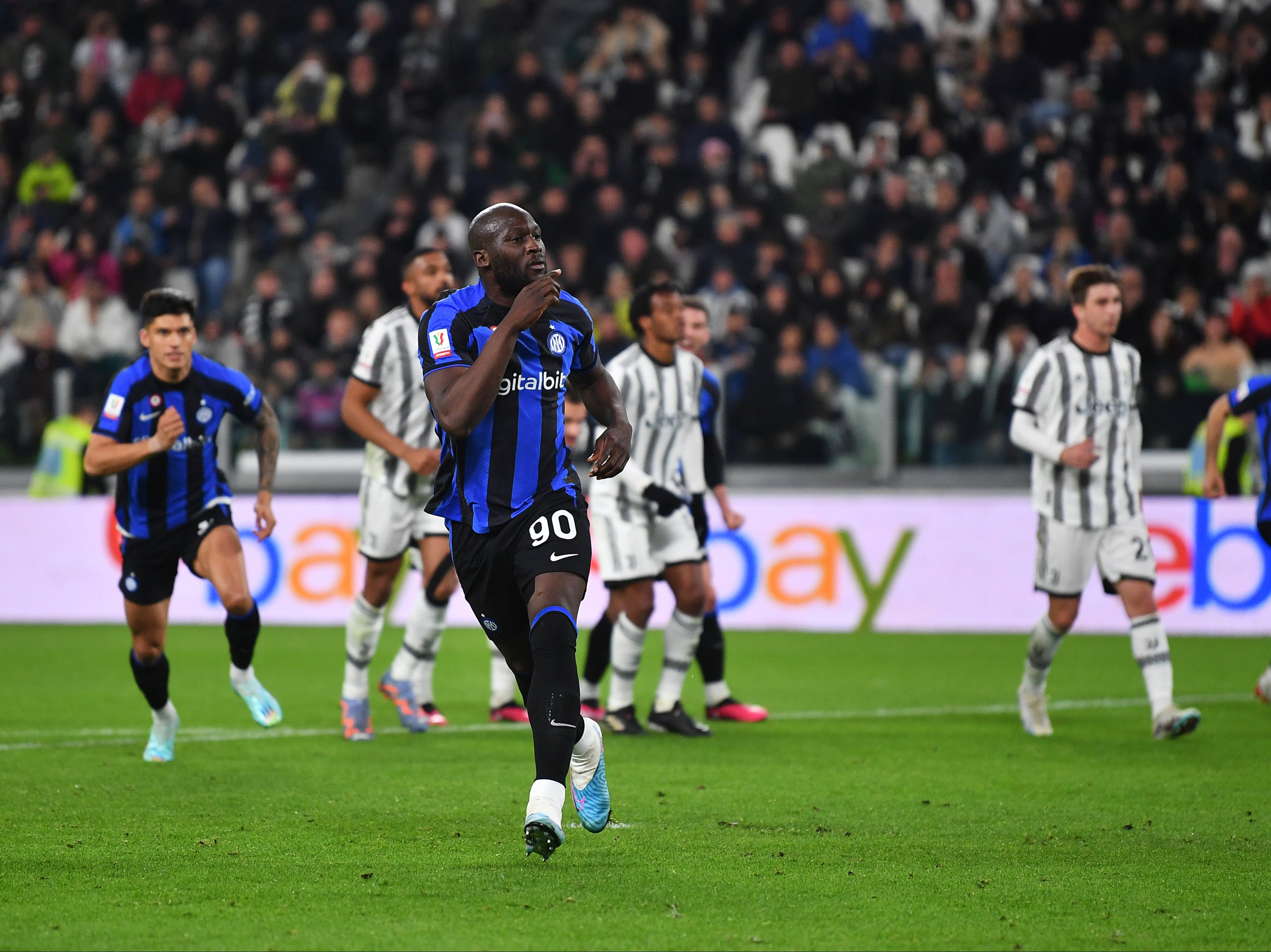 Romelu Lukaku gestures towards the crowd in Turin