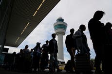 Dutch court nixes plan to reduce flights at Schiphol Airport