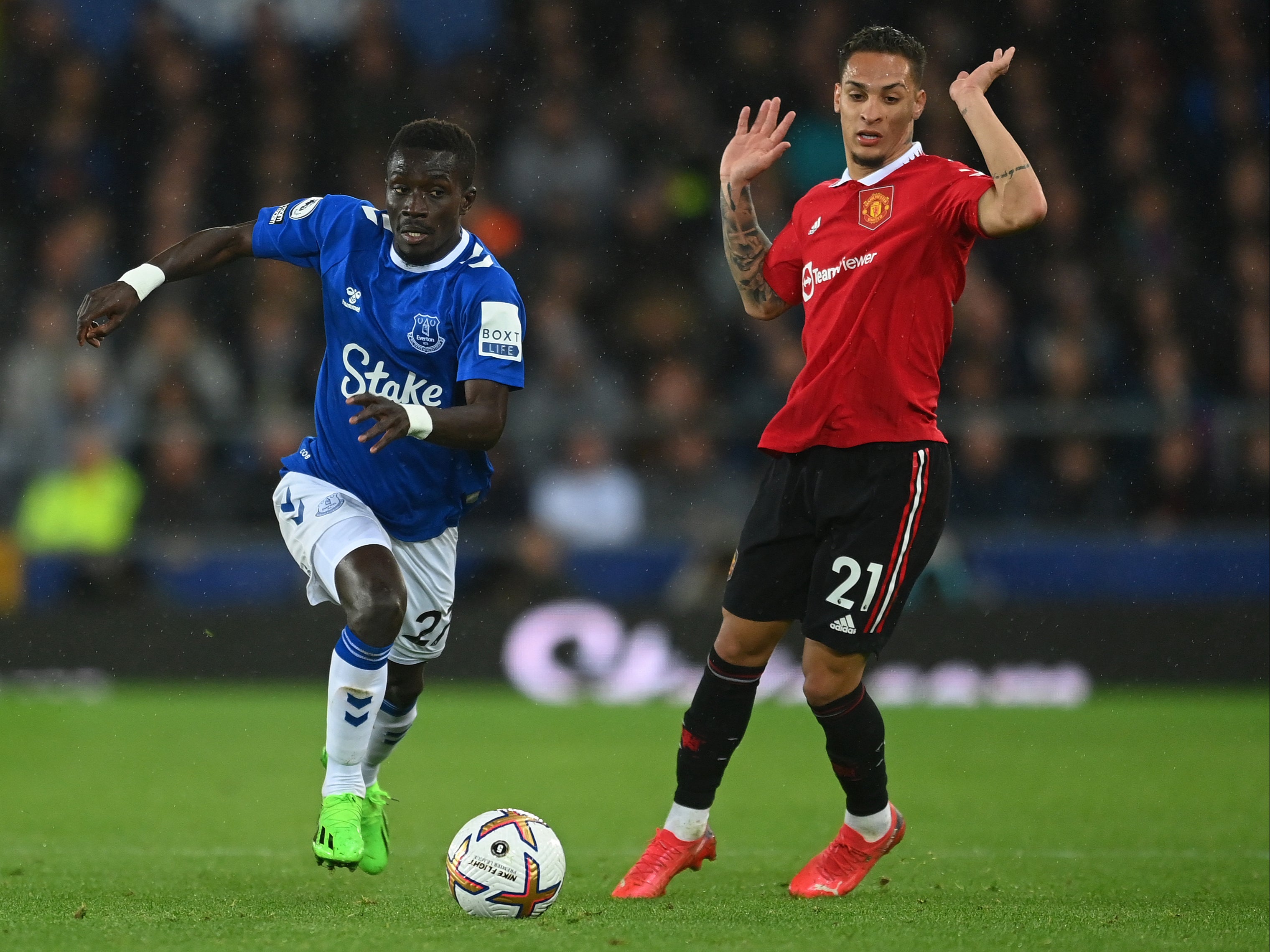 Manchester United and Everton meet at Old Trafford