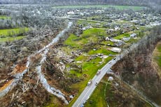 At least five killed after major tornado strikes Missouri in dead of night