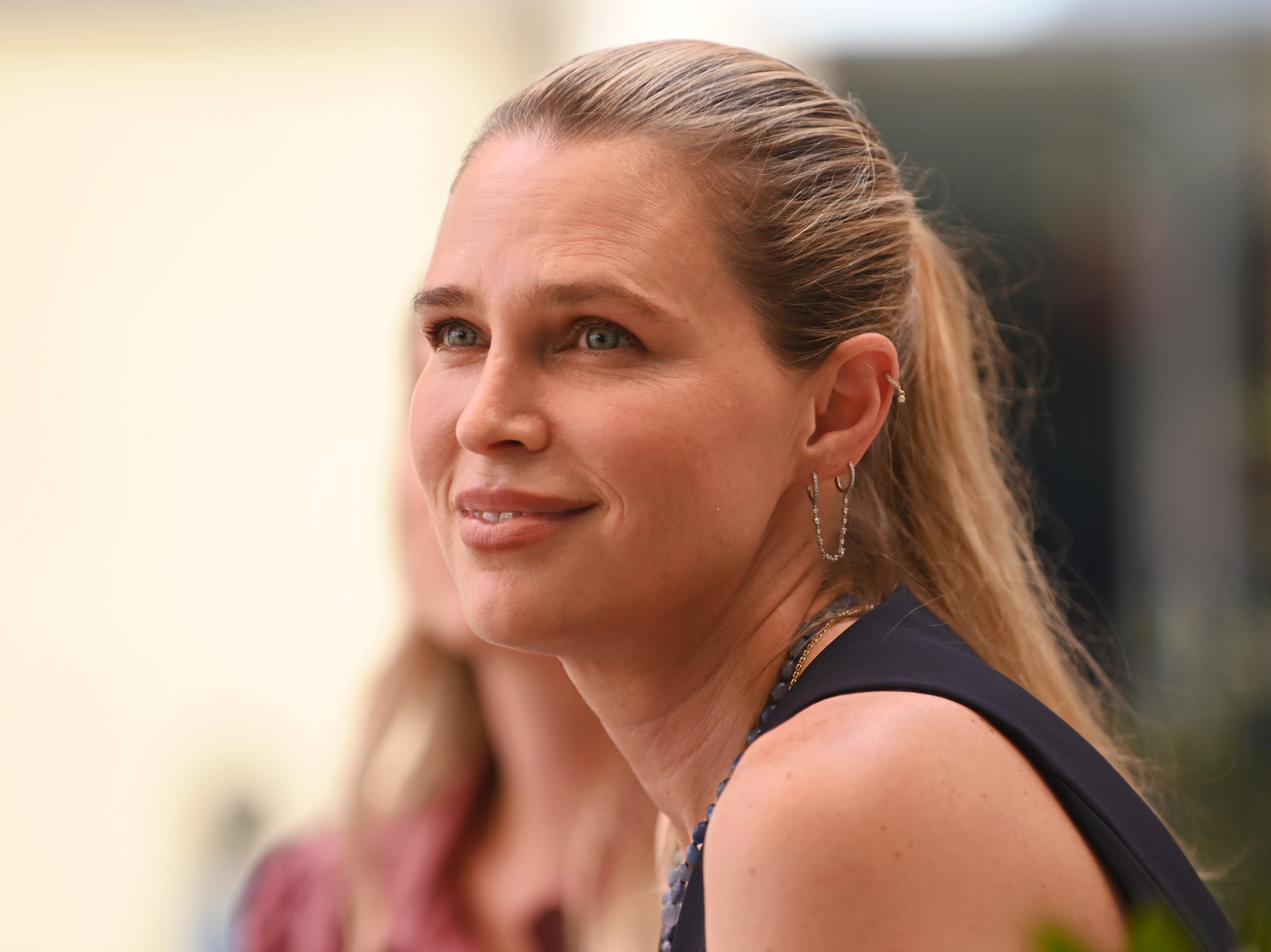 Sara Foster attends Fashion Island's StyleWeekOC In Partnership With SIMPLY â Day Two at Fashion Island on September 17, 2022 in Newport Beach, California