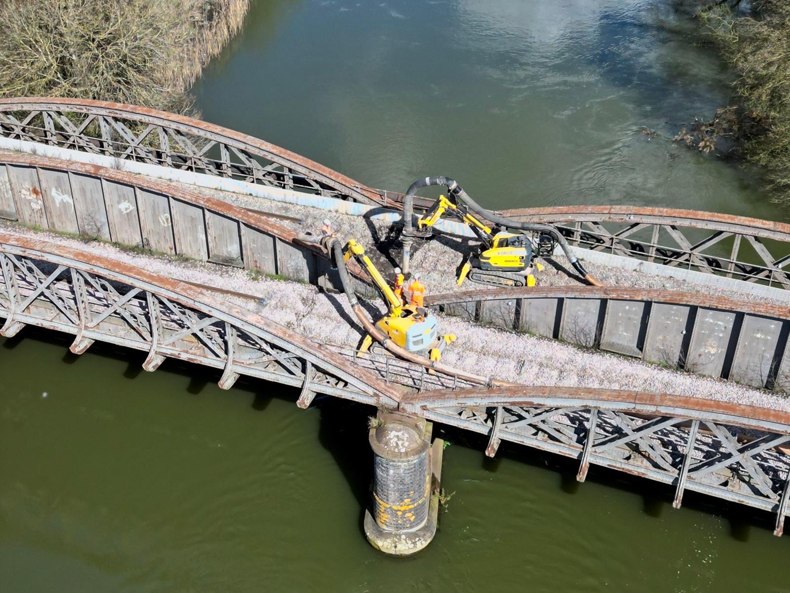 Wobbly bridge: Nuneham Viaduct in Oxfordshire, where the rail link from Reading to Oxford crosses the River Thames